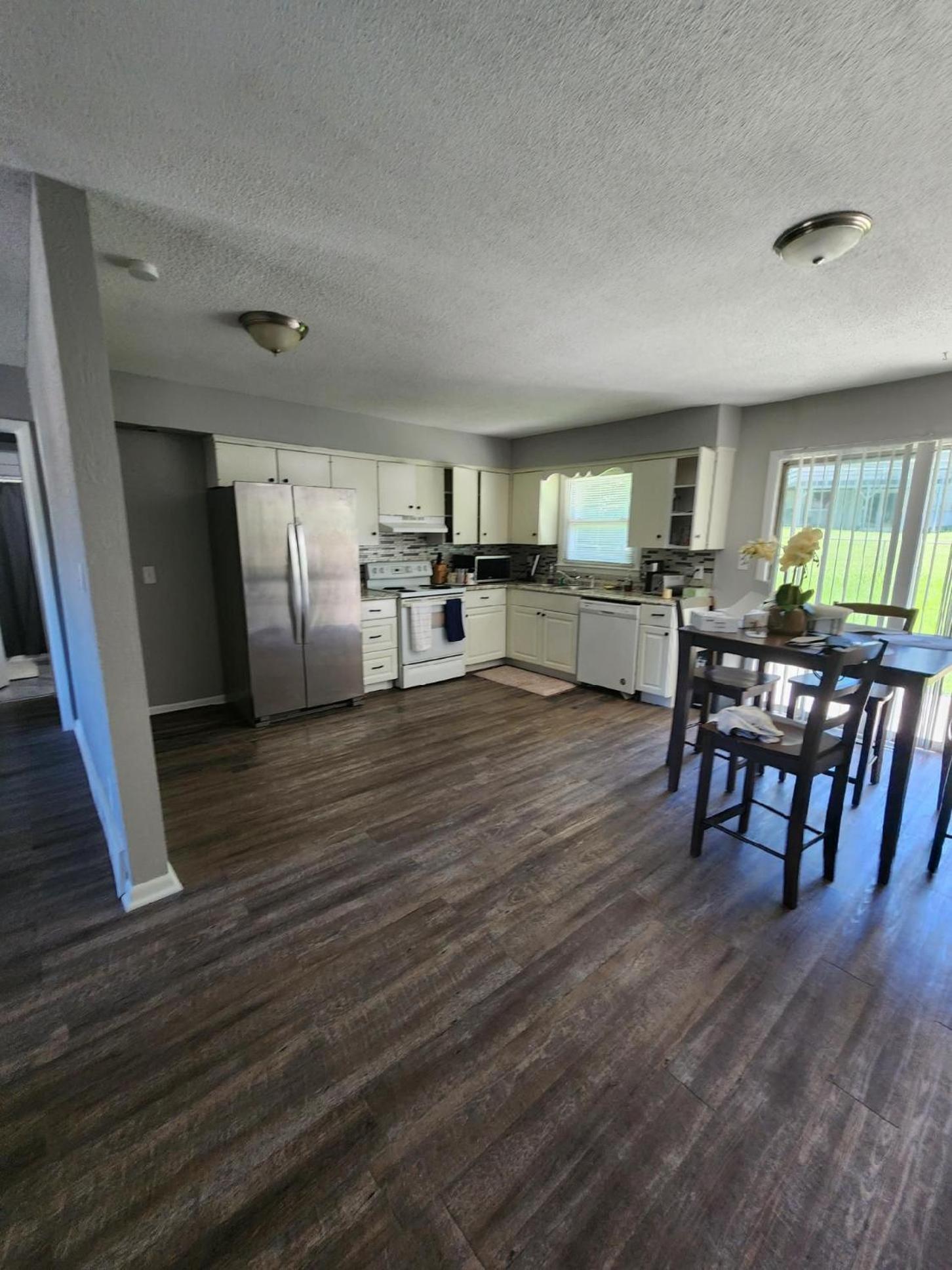 Three-Bedroom House photo 2