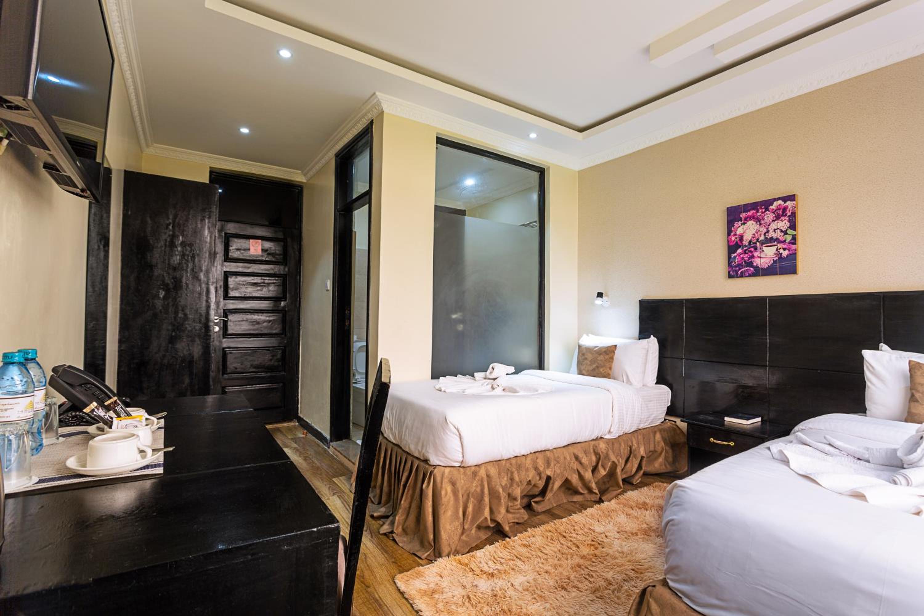 Standard Twin Room photo 2