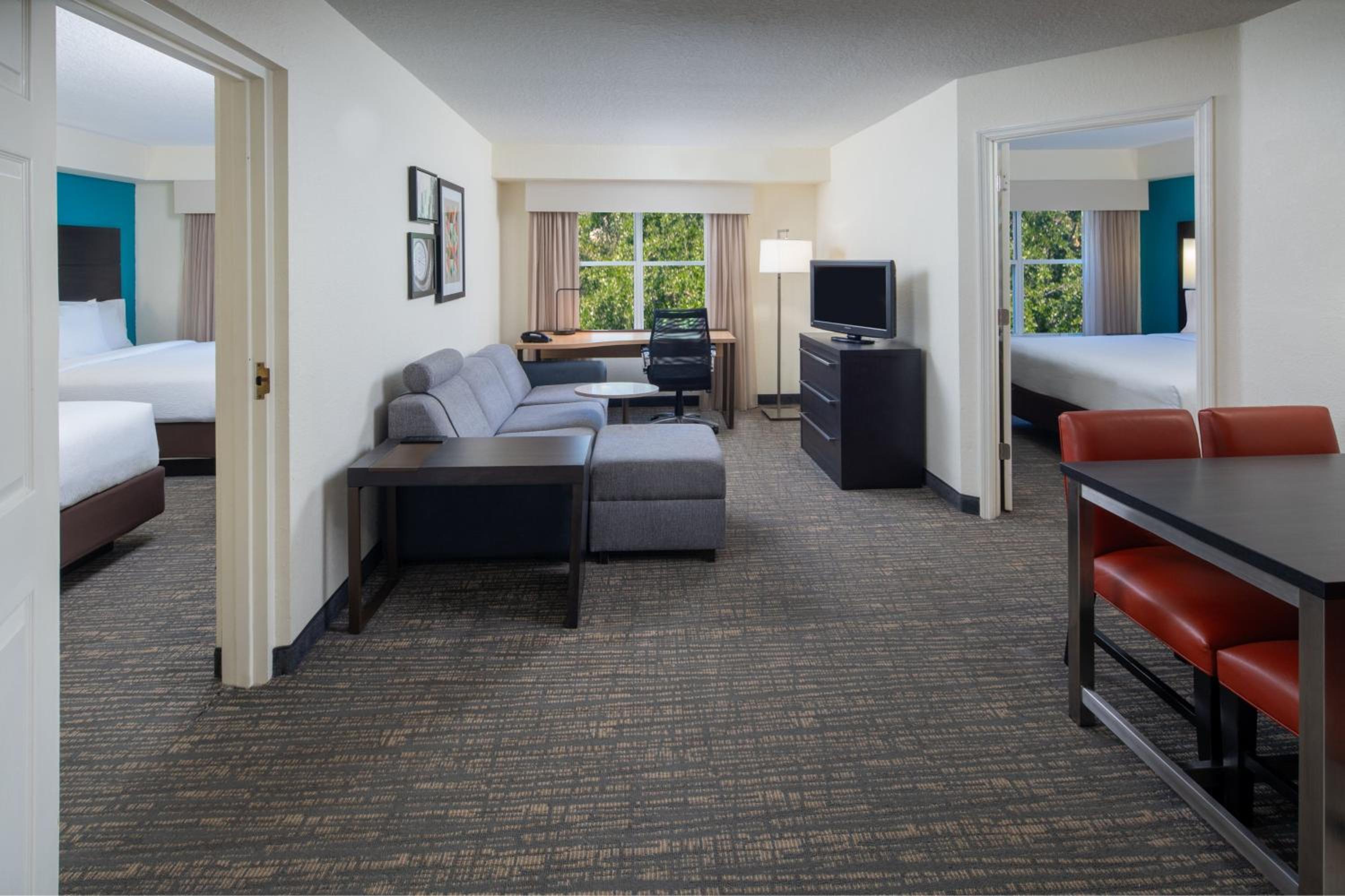 Deluxe Two-Bedroom Suite