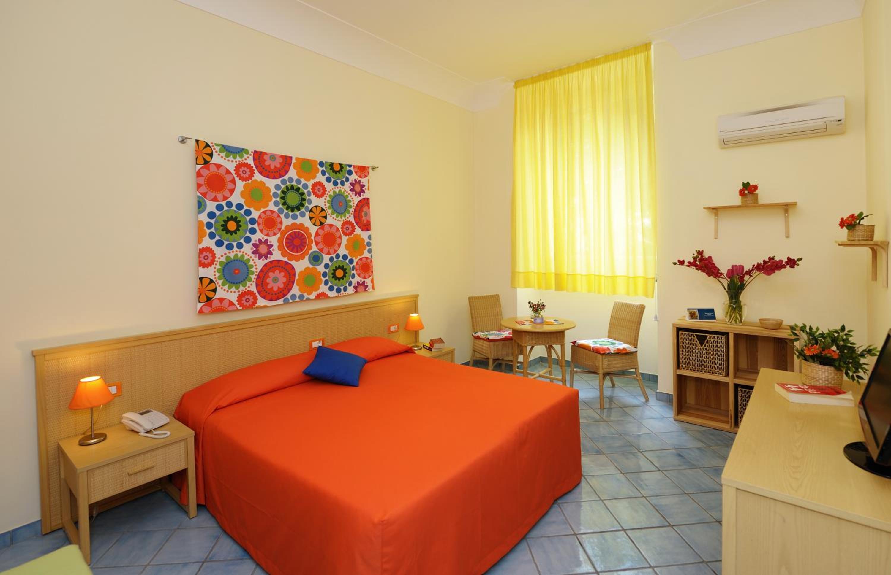 Double Room - Photo 5