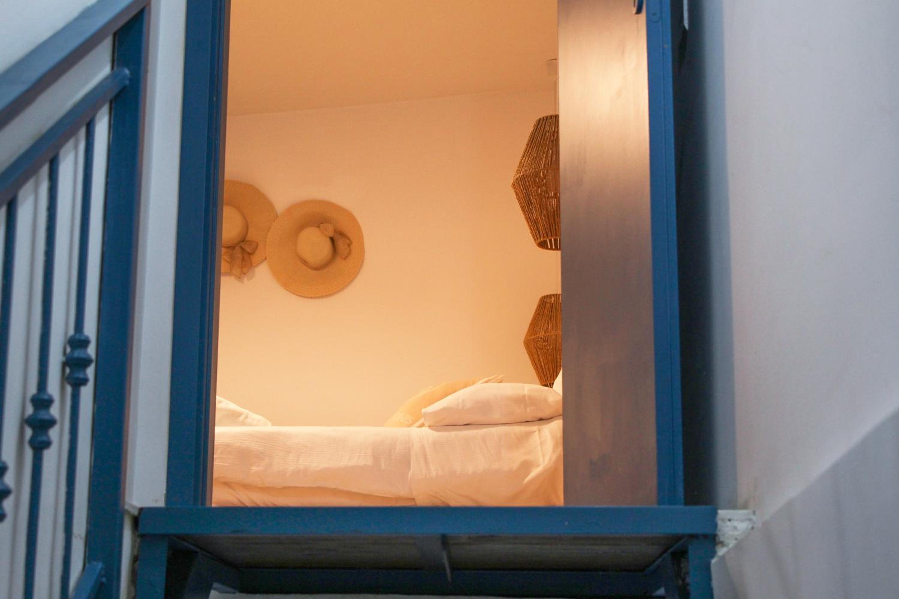 Deluxe Room - Photo 5