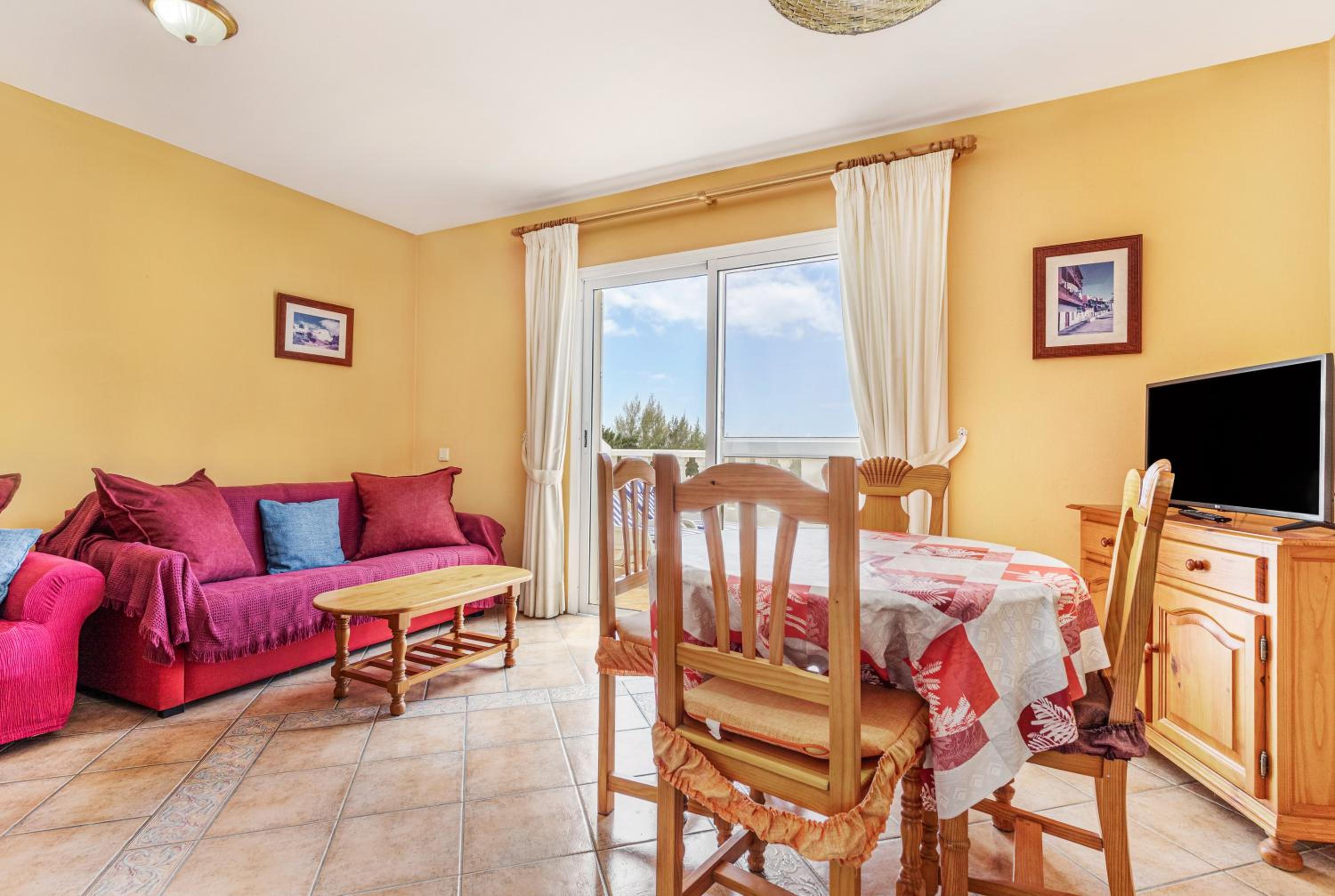 Apartamento de un dormitorio superior con balcón