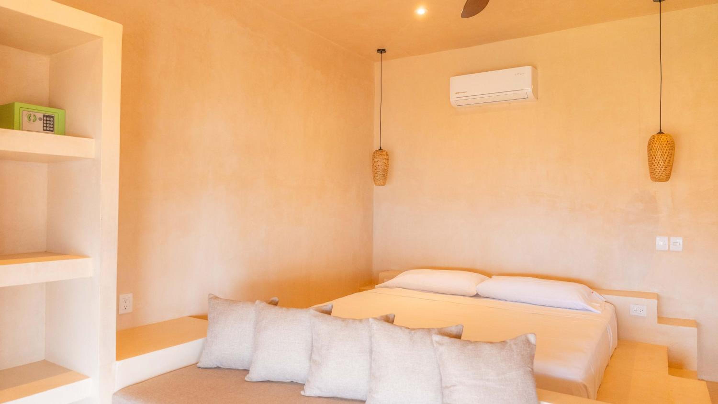 Deluxe Double Room with Balcony and Sea View photo 1