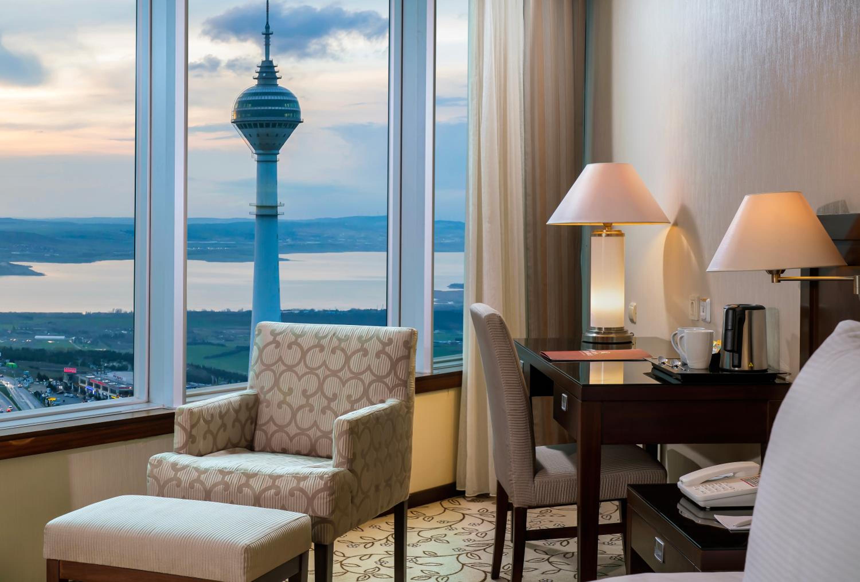 Executive King Room photo 2