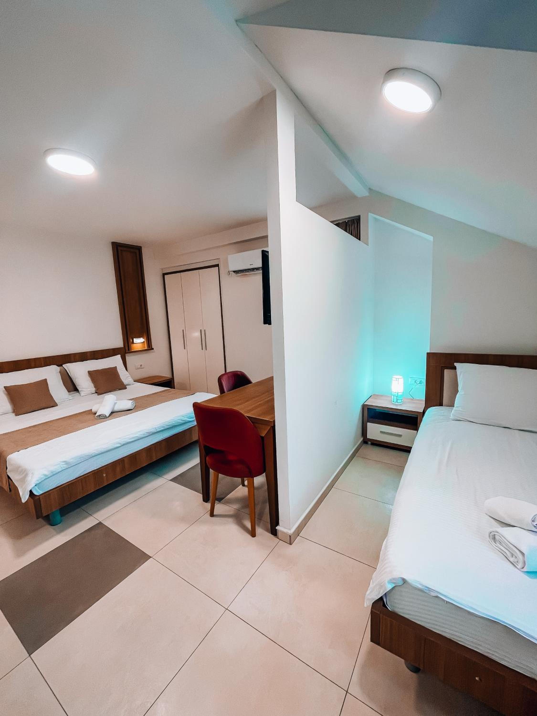 Deluxe Double Or Twin Room photo 3