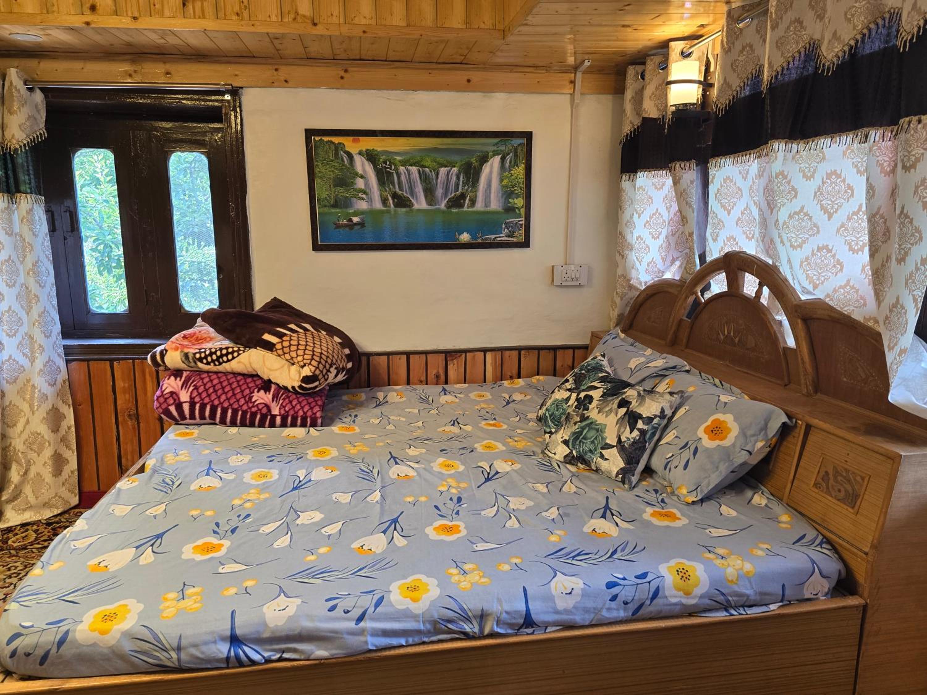 Deluxe Family Suite photo 1