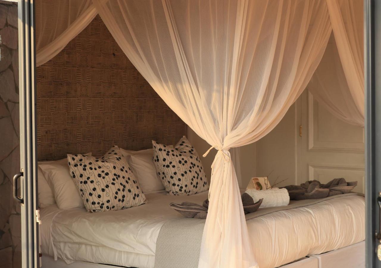 Standard Double or Twin Room photo 2