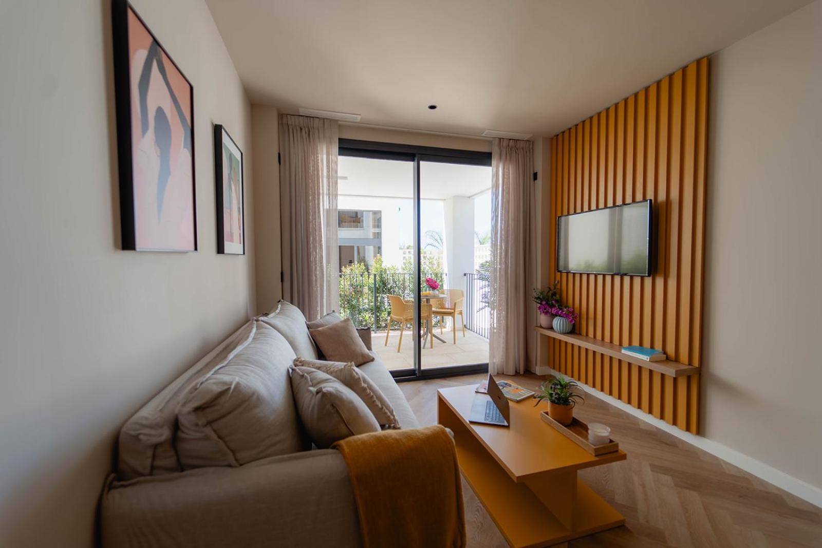 Ground Floor 2 Bedrooms with Garden View Terrace