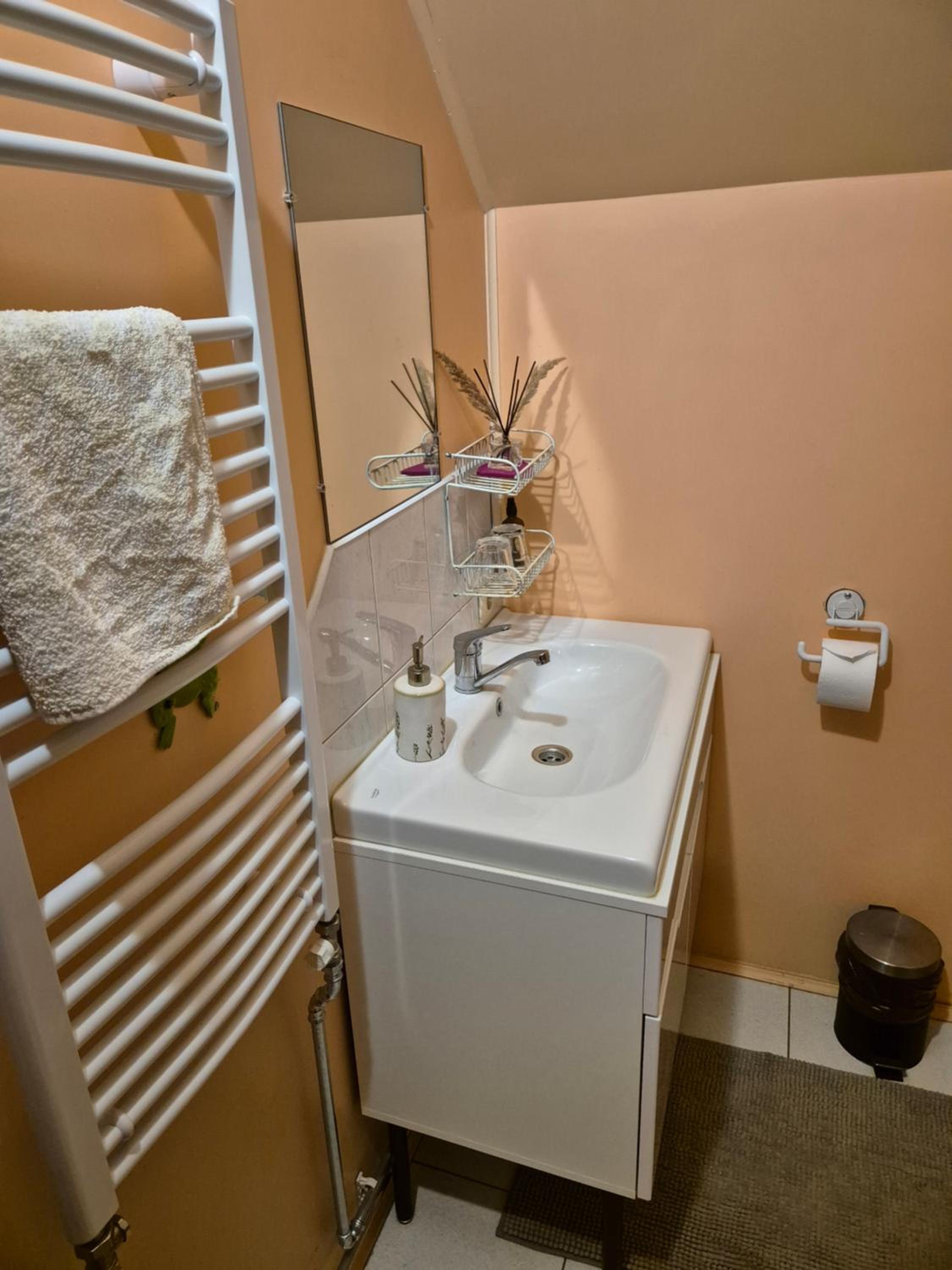 Twin Room with Extra Bed photo 2