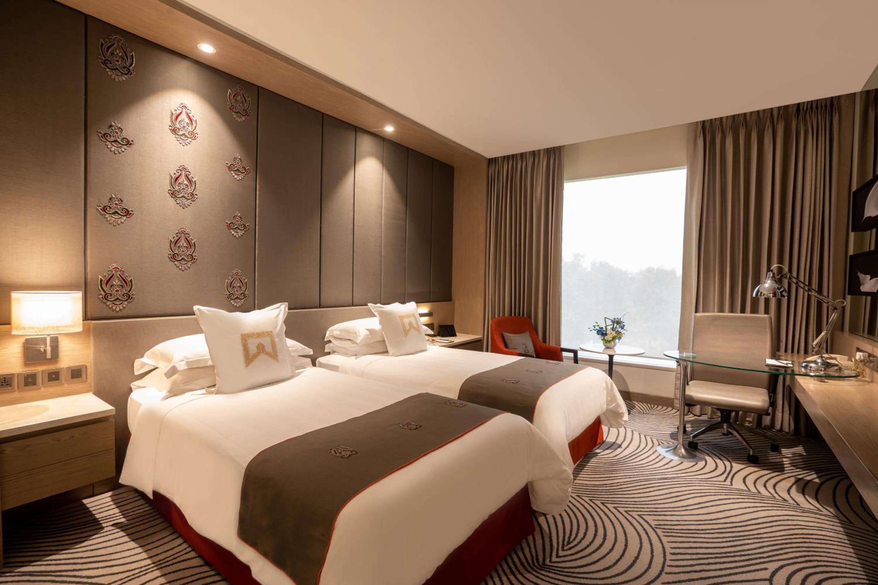 Deluxe Queen Room with City View and Pool Access - Photo 1