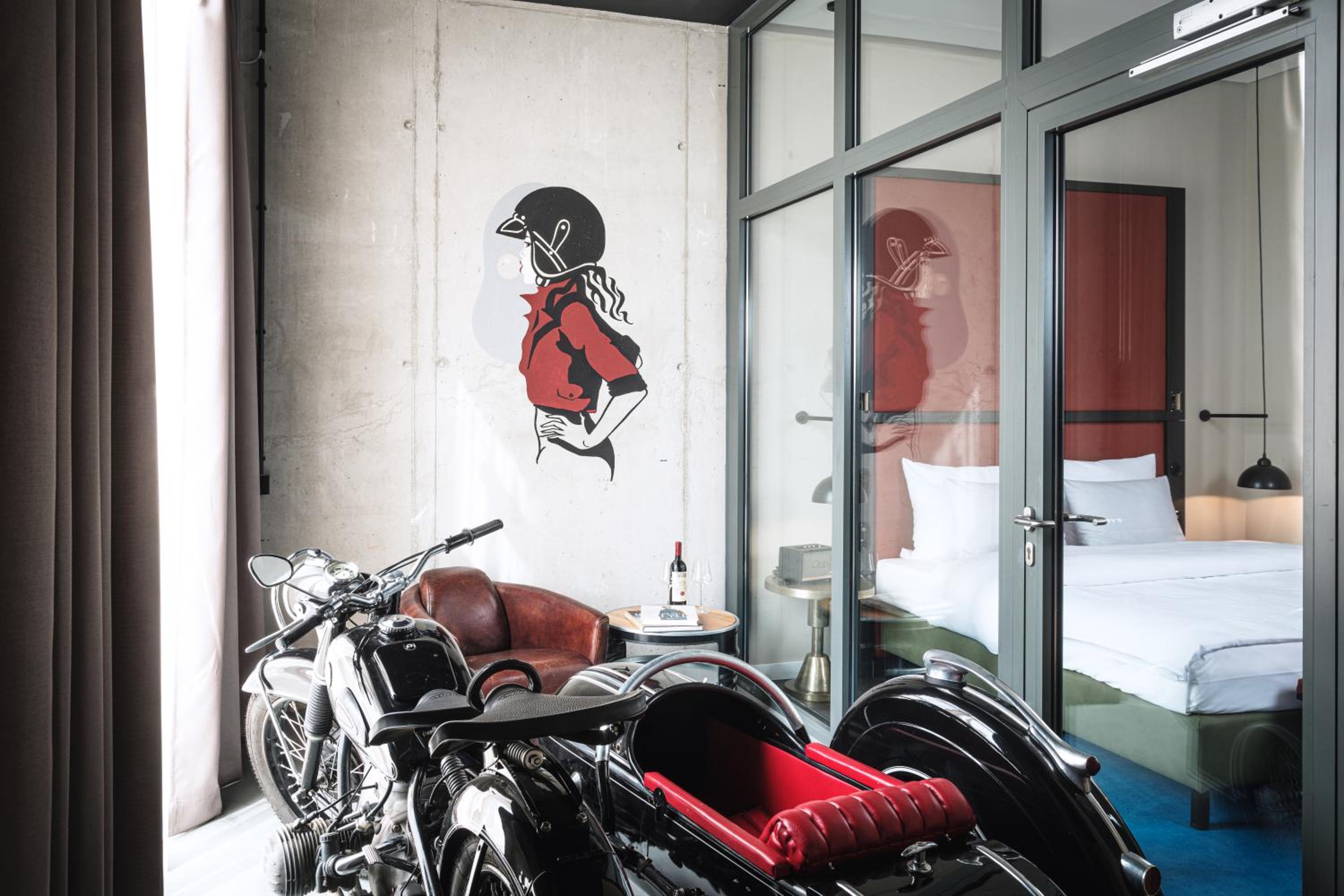 Bike Studio – For You and Your Own Motorcycle