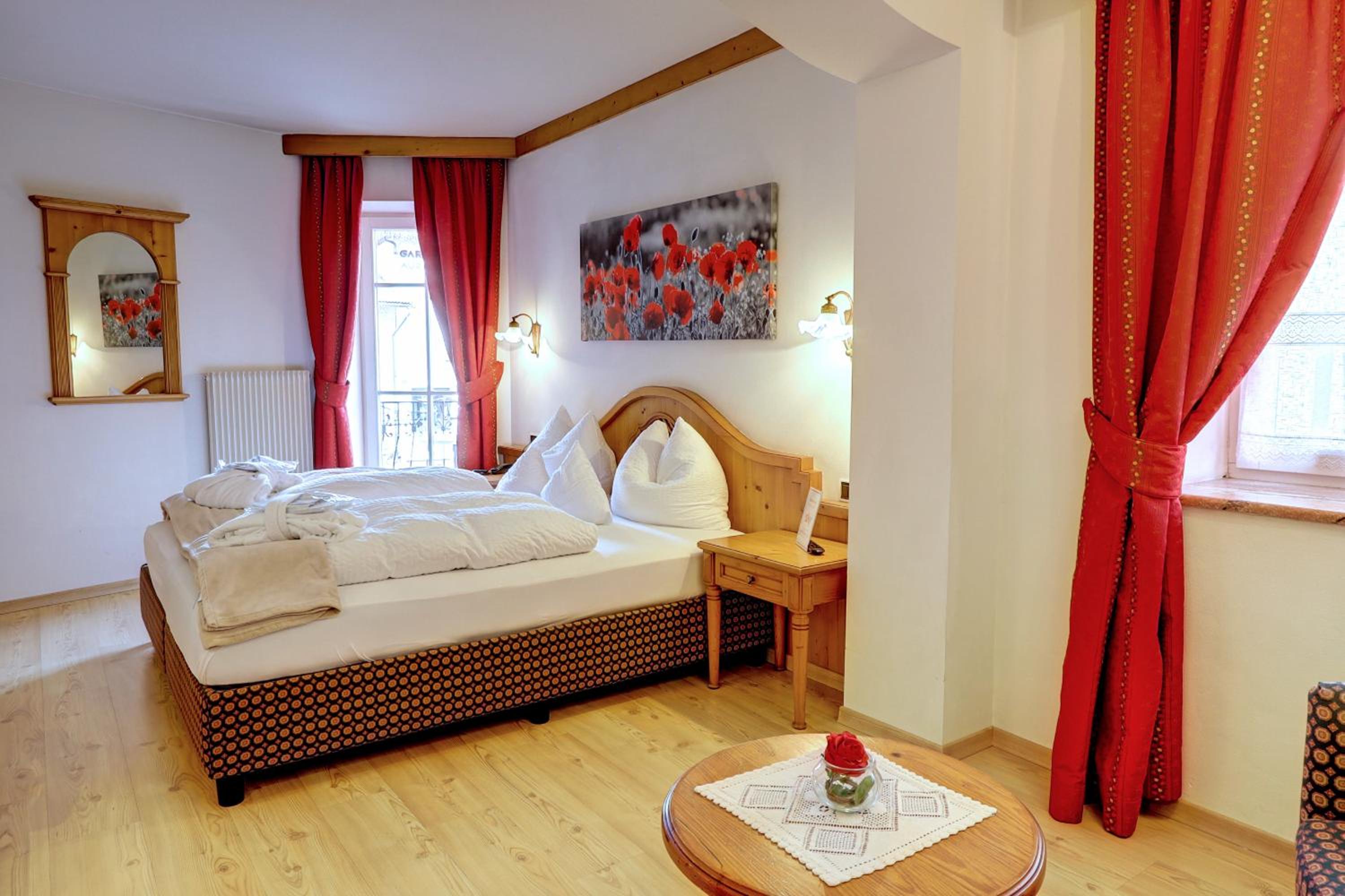 Junior Suite with Terrace with Spa Access 