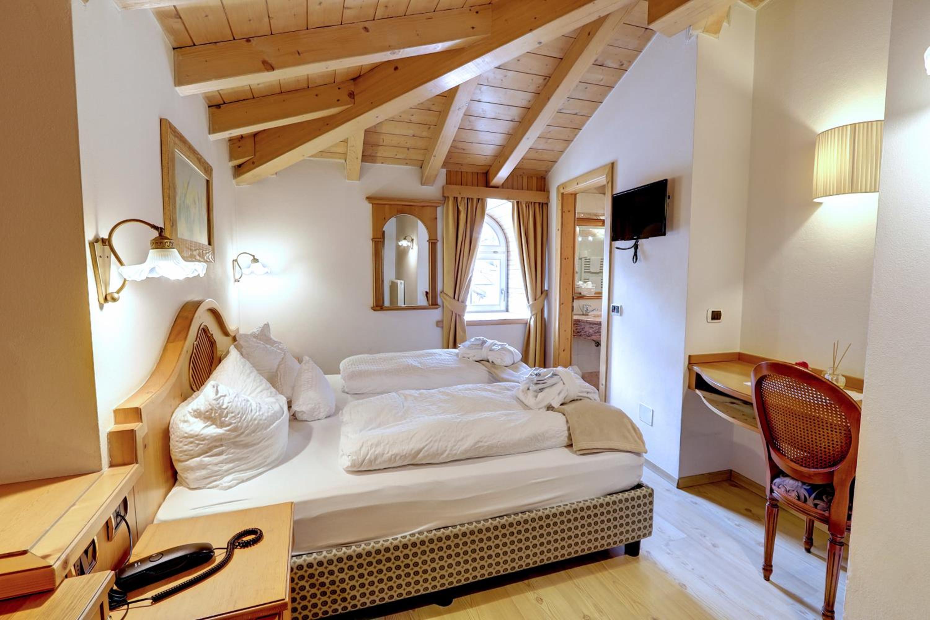 Classic Double Room with Spa Access