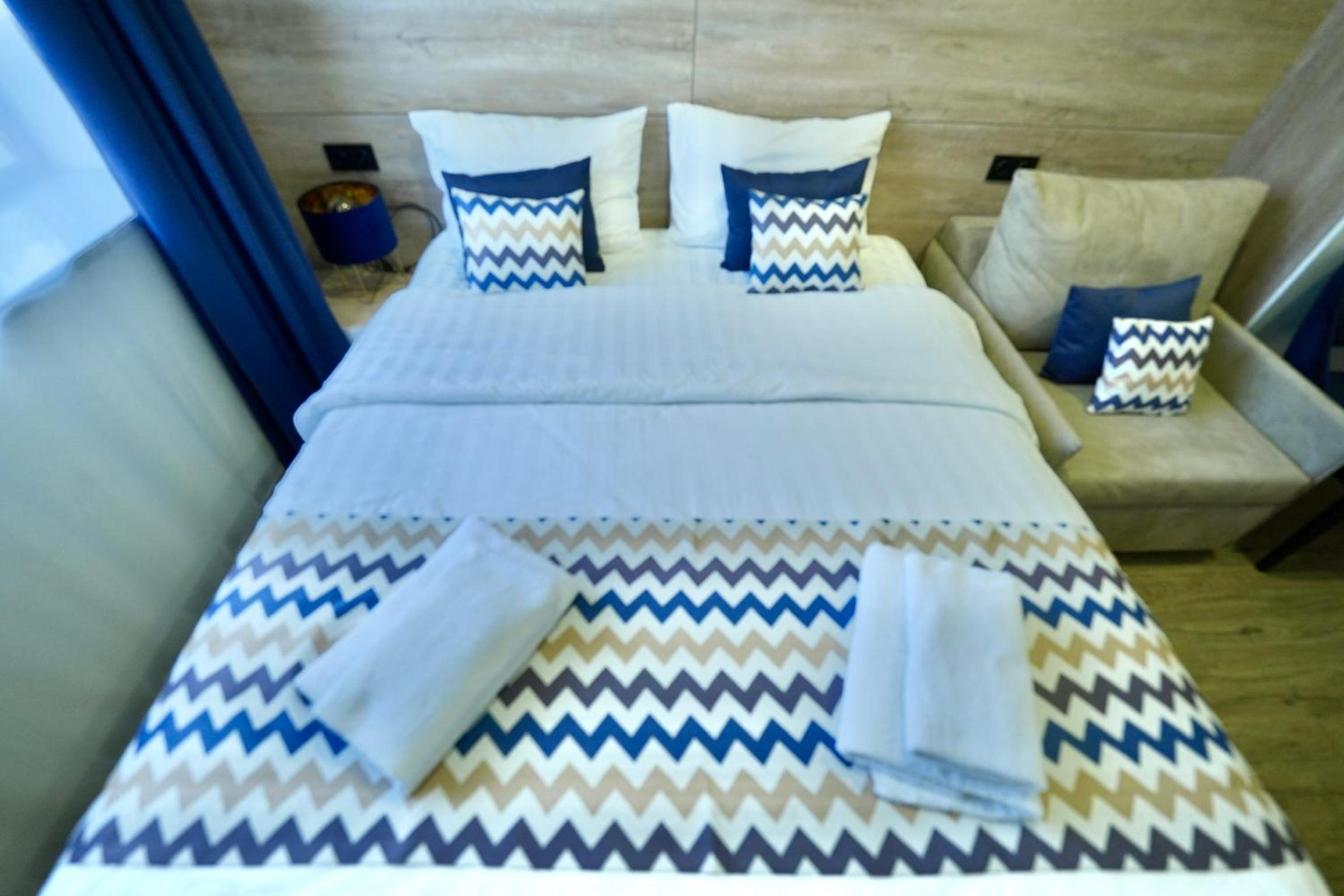 Double or Twin Room with Extra Bed photo 2