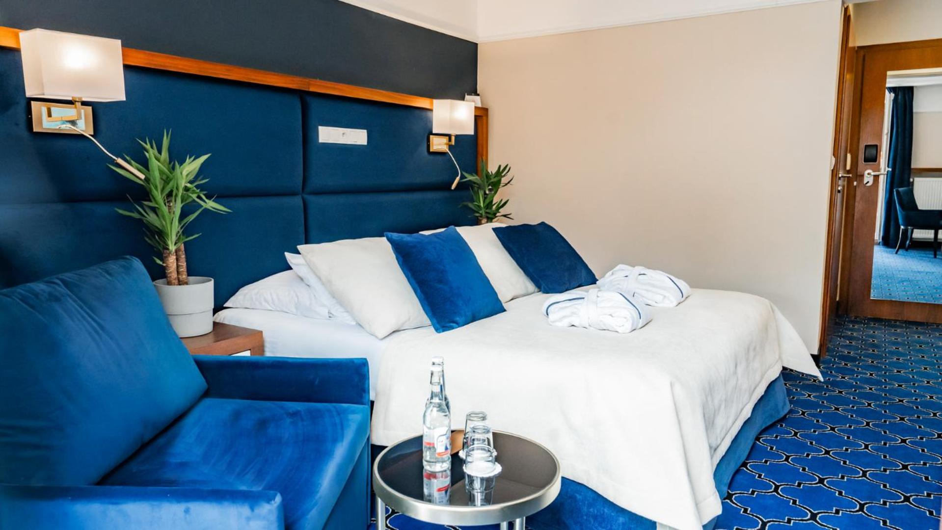 Classic Room with 1 or 2 Beds - Photo 4