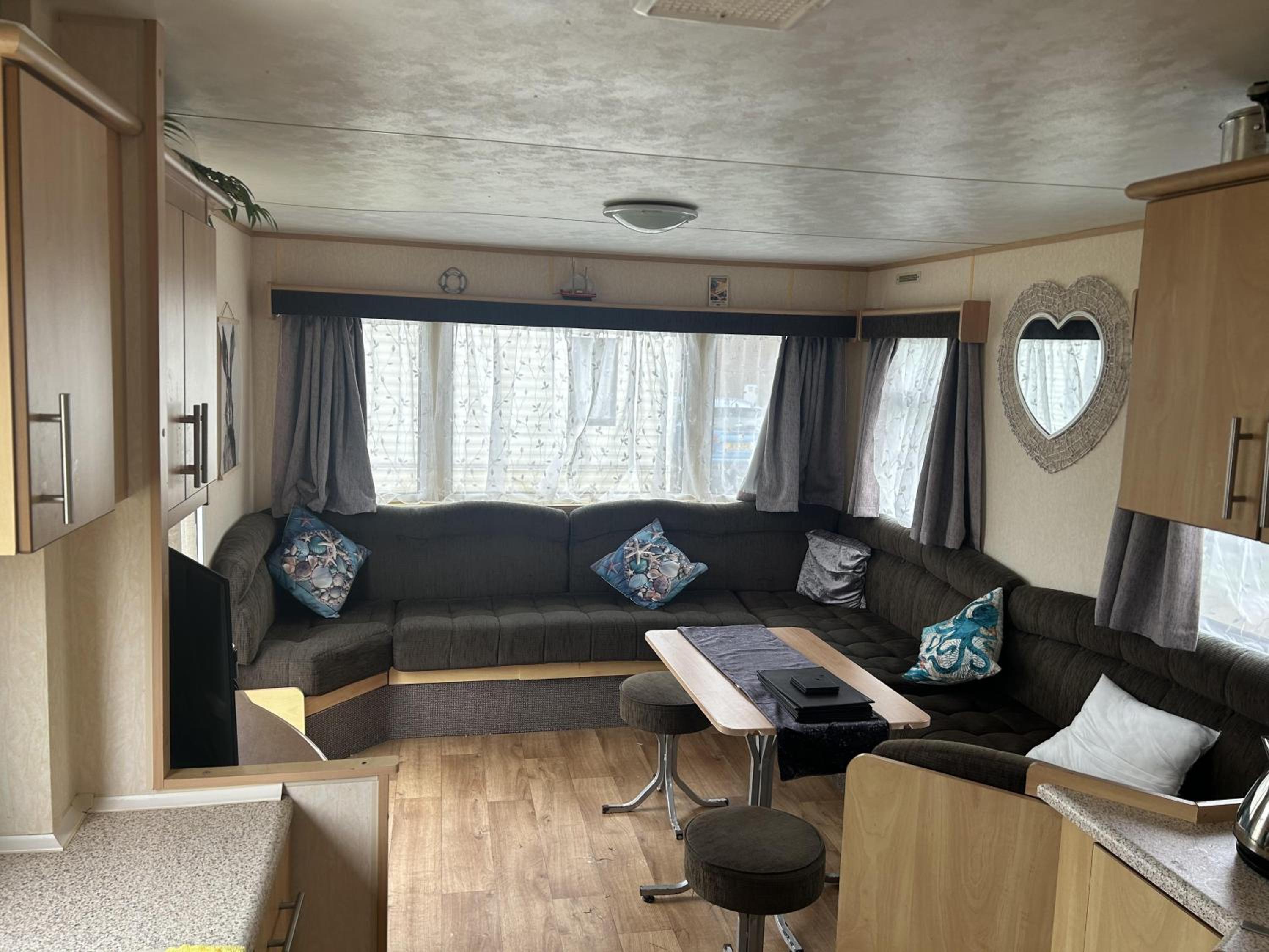 Mobile Home photo 1