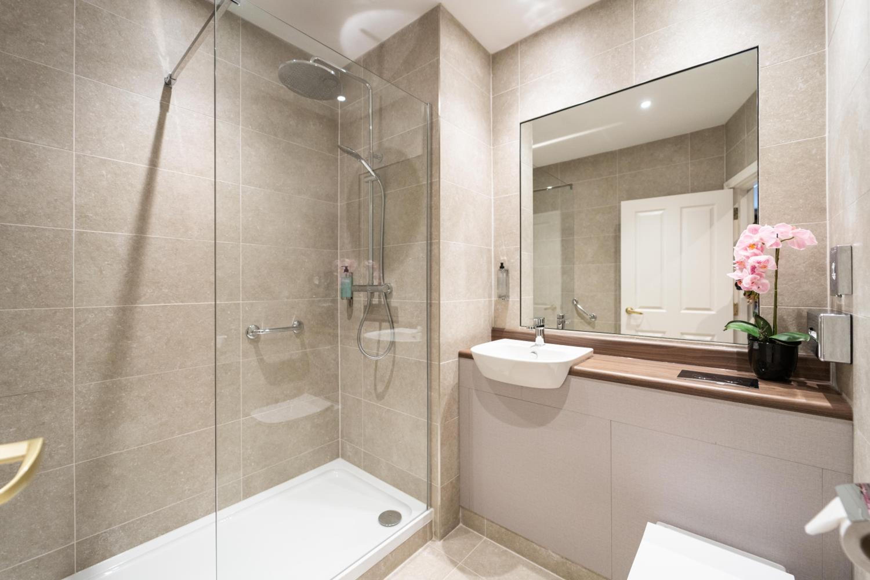 Standard Double/Twin Room - Photo 5