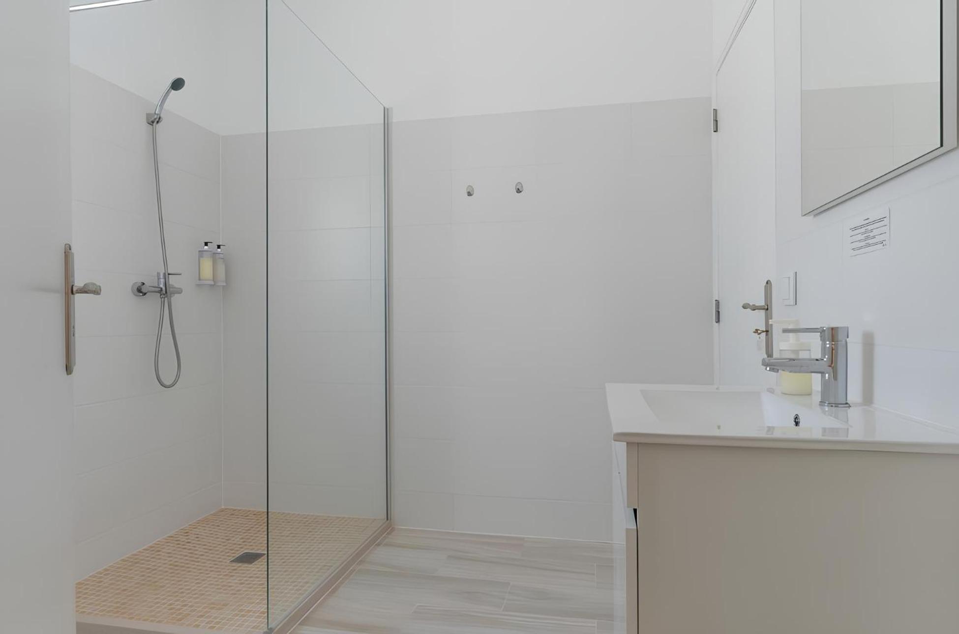 Deluxe Double Room - Photo 2