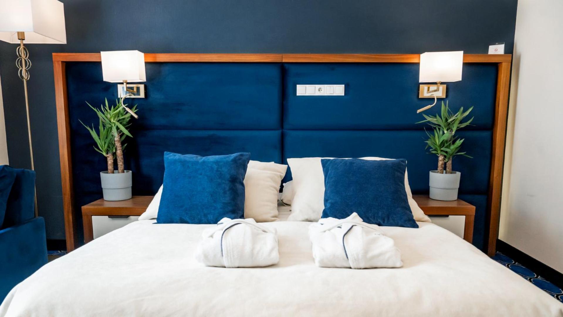 Classic Room with 1 or 2 Beds - Photo 1