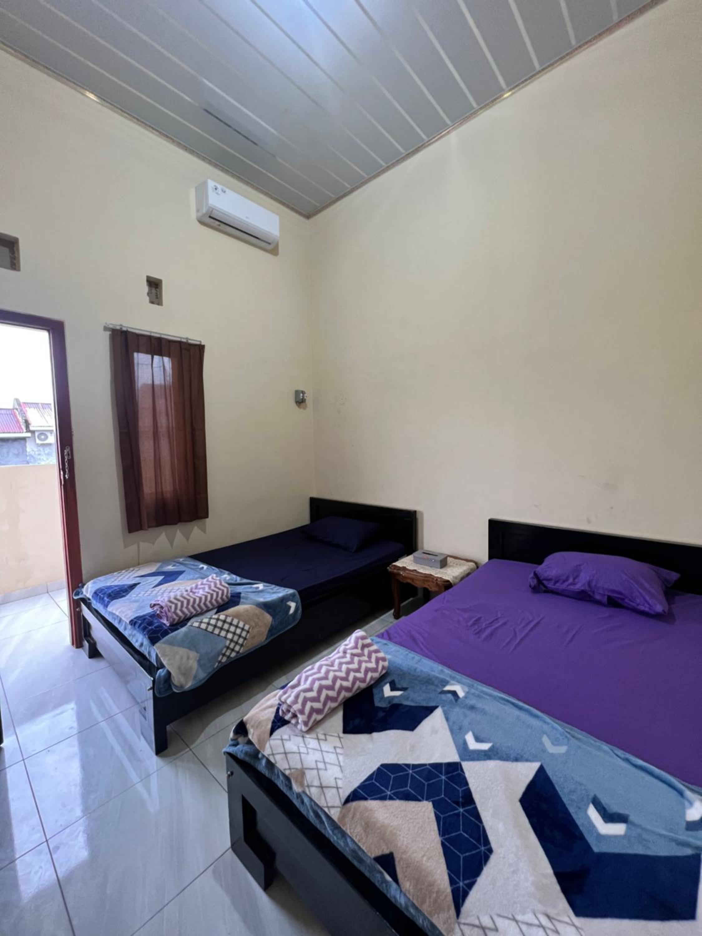 Single Bed in Female Dormitory Room photo 1
