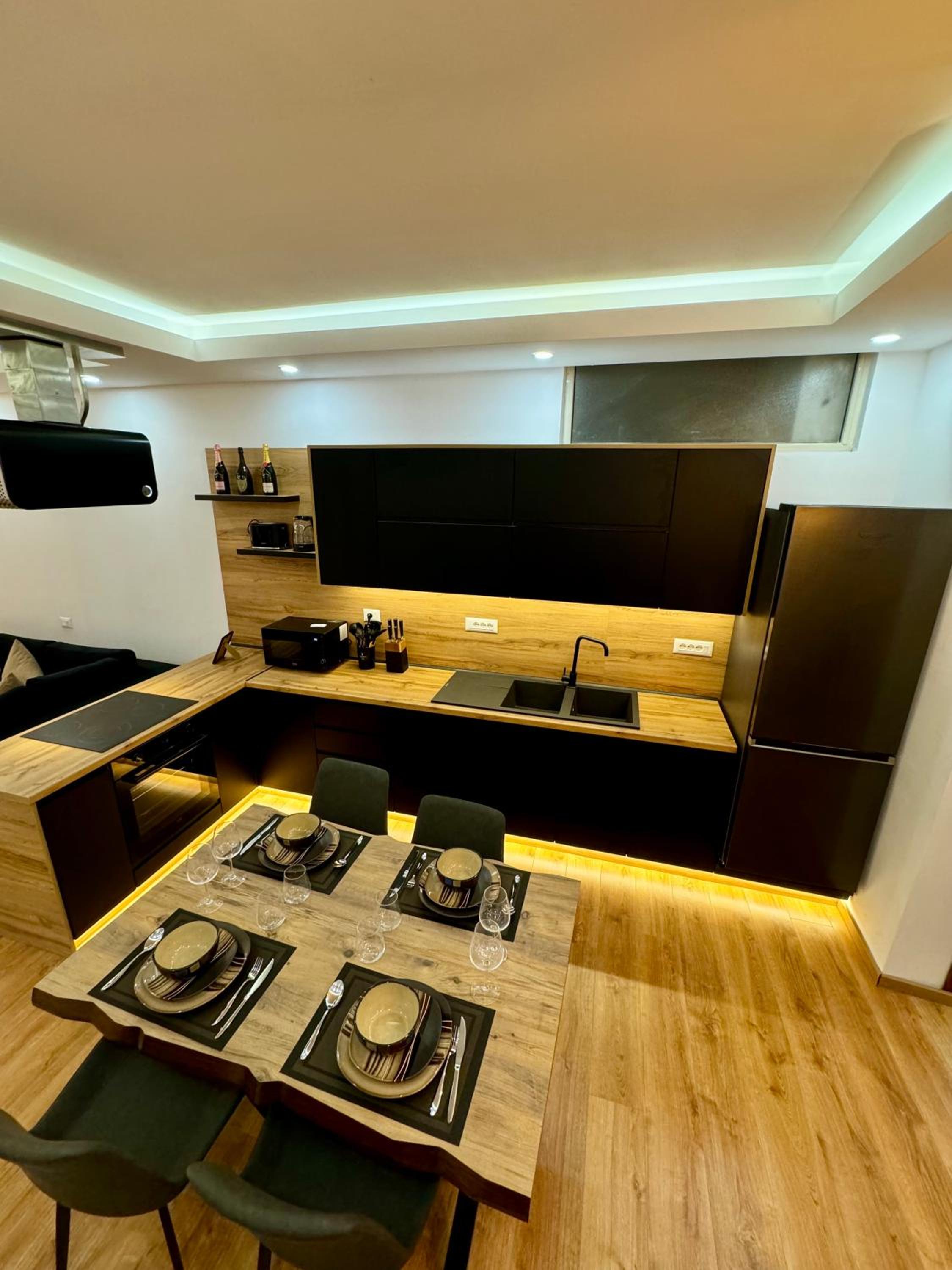 One-Bedroom Apartment photo 3