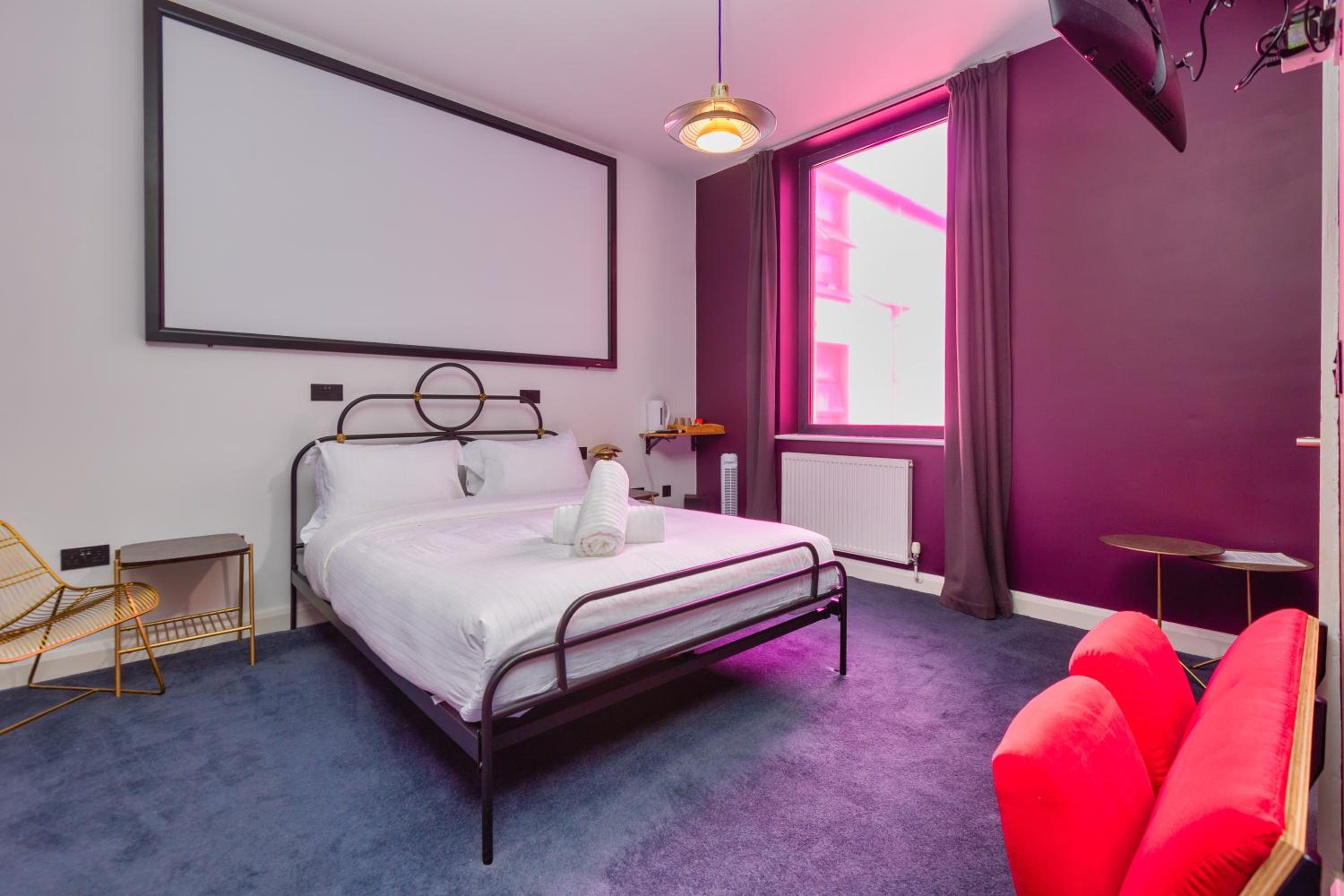 Deluxe Double Room with Shower - Photo 1