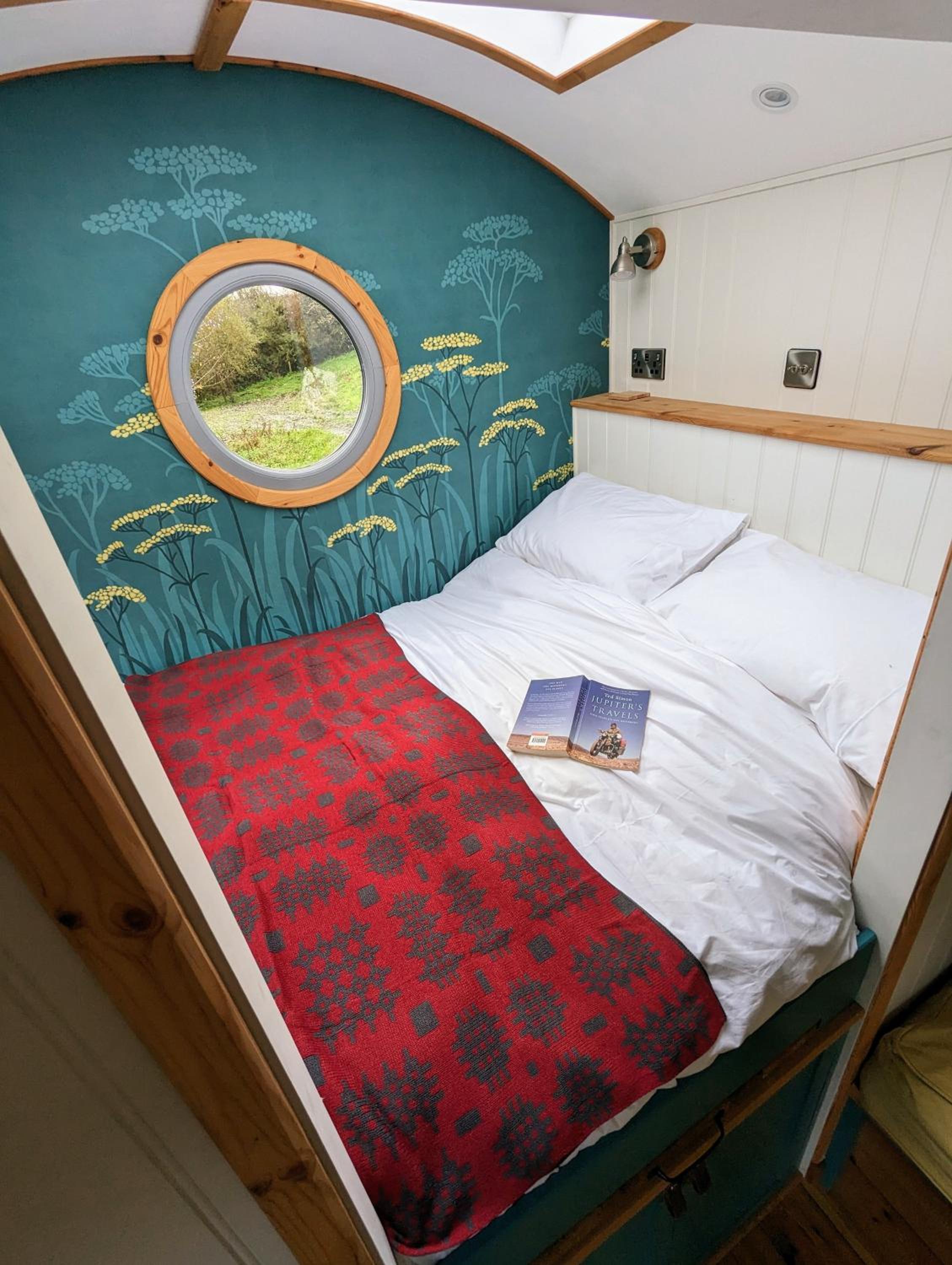 Standard King Room photo 3