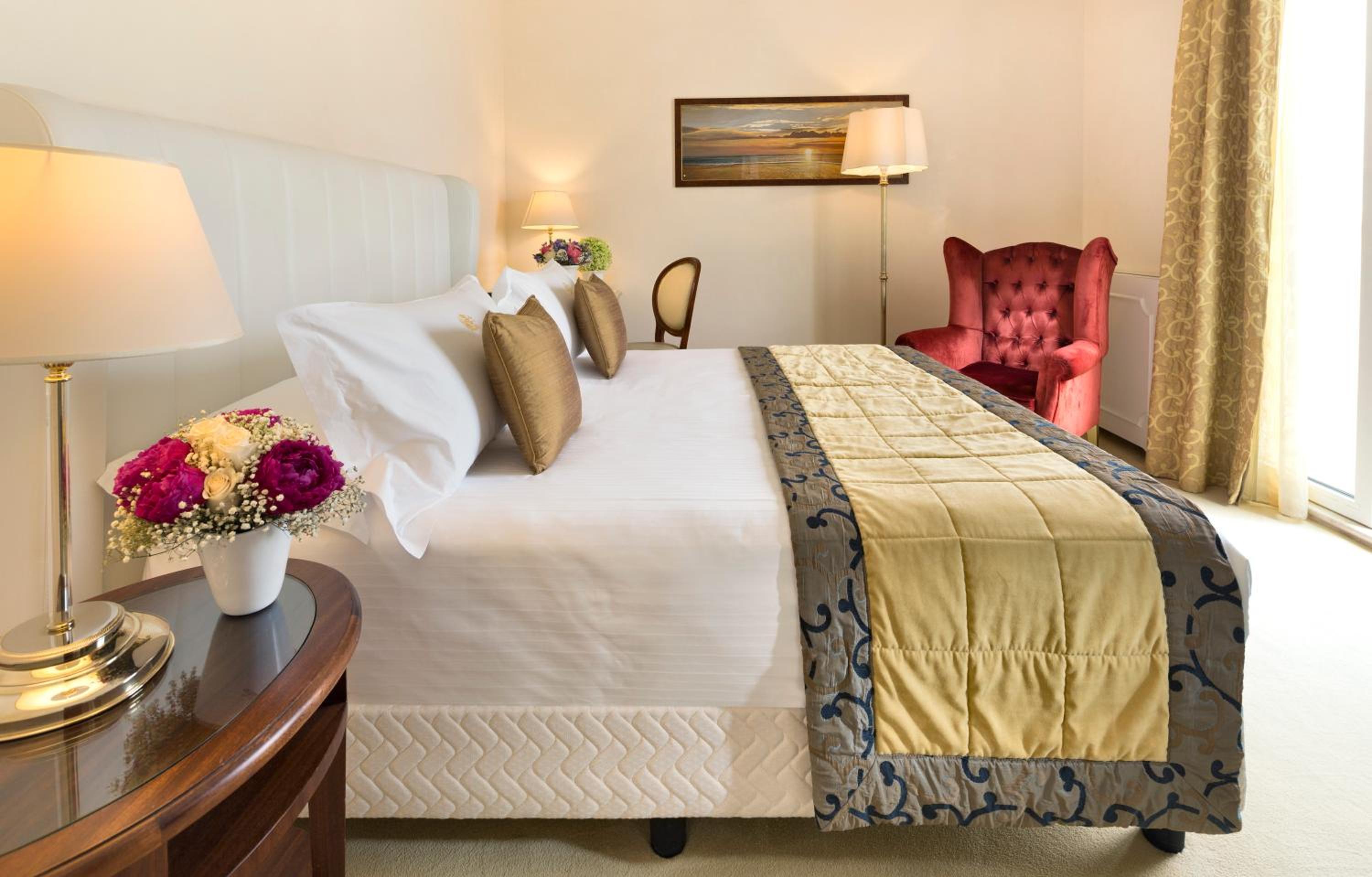 Perignon Suite with Sea View with Spa access - Photo 4