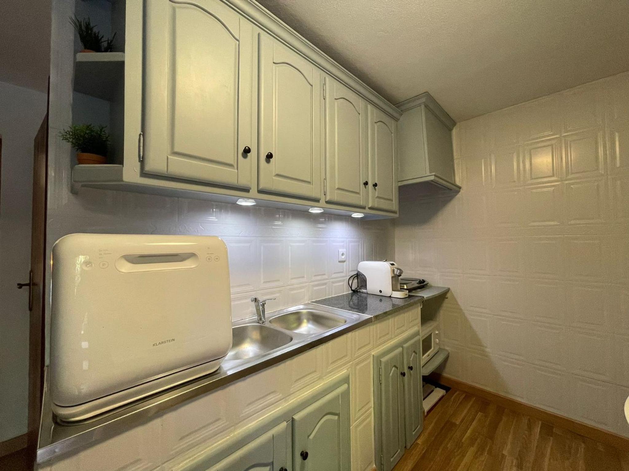 One-Bedroom House photo 2