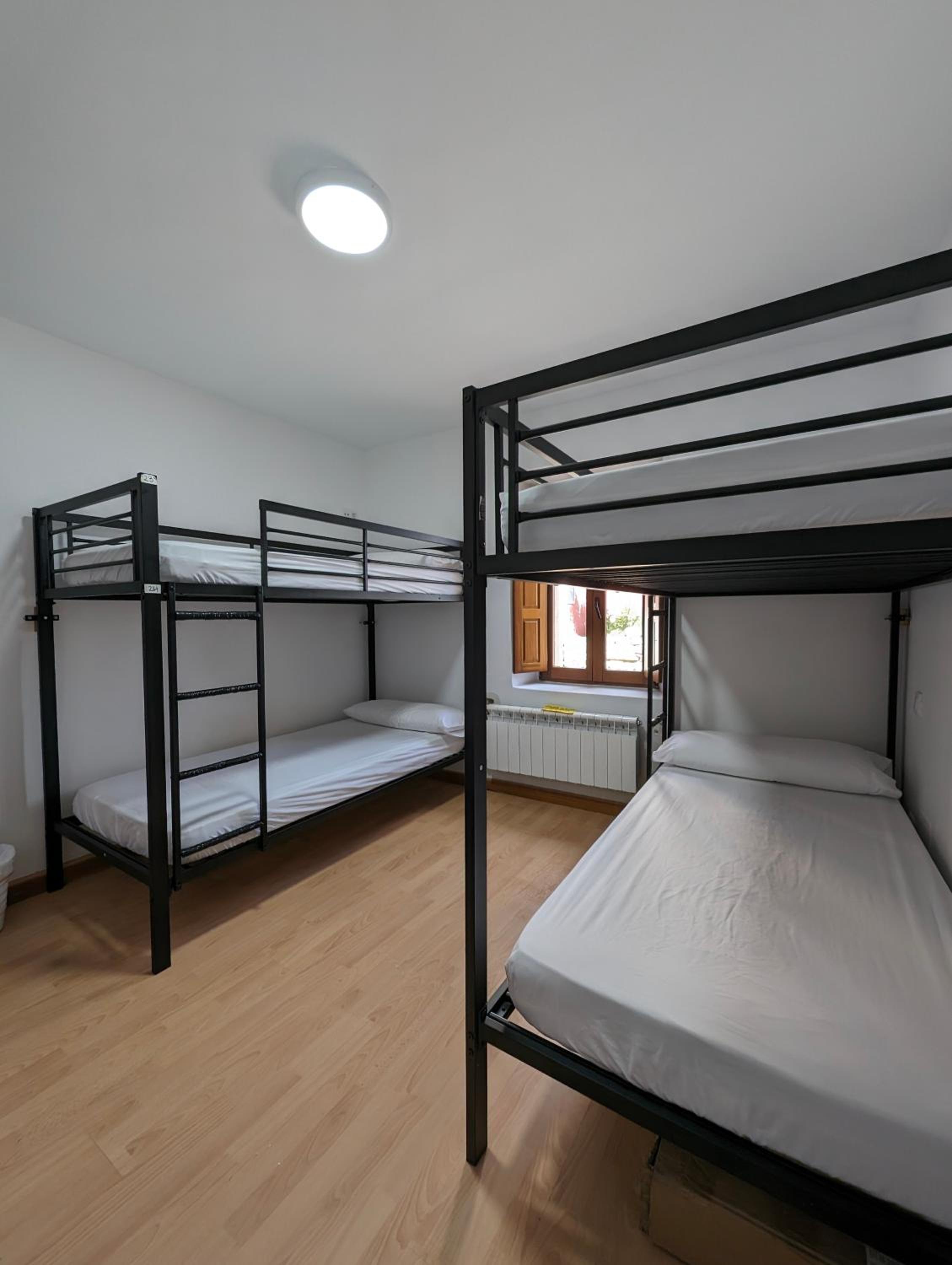 Mixed Dormitory Room photo 2