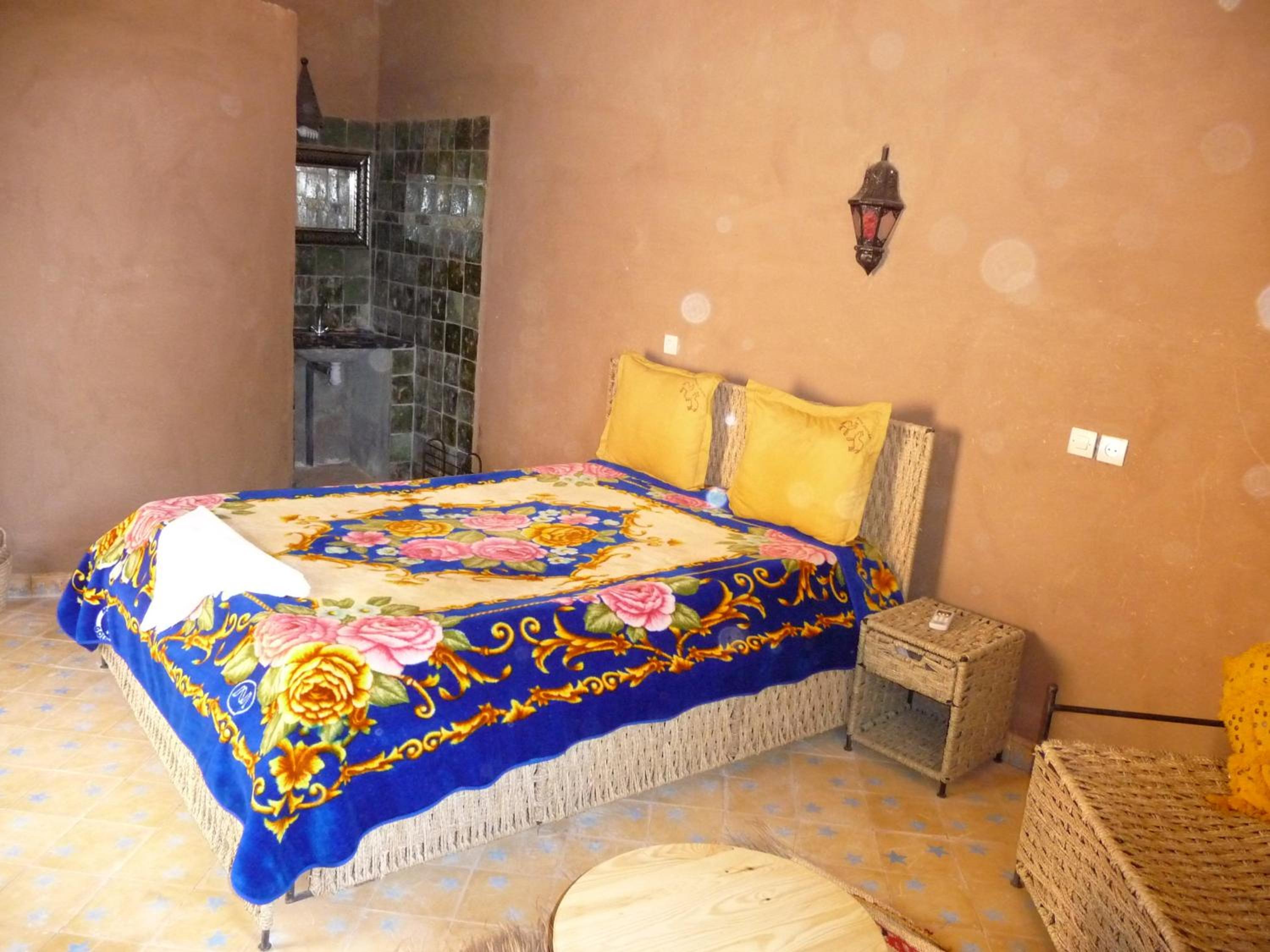 Bungalow with Garden View - Photo 17
