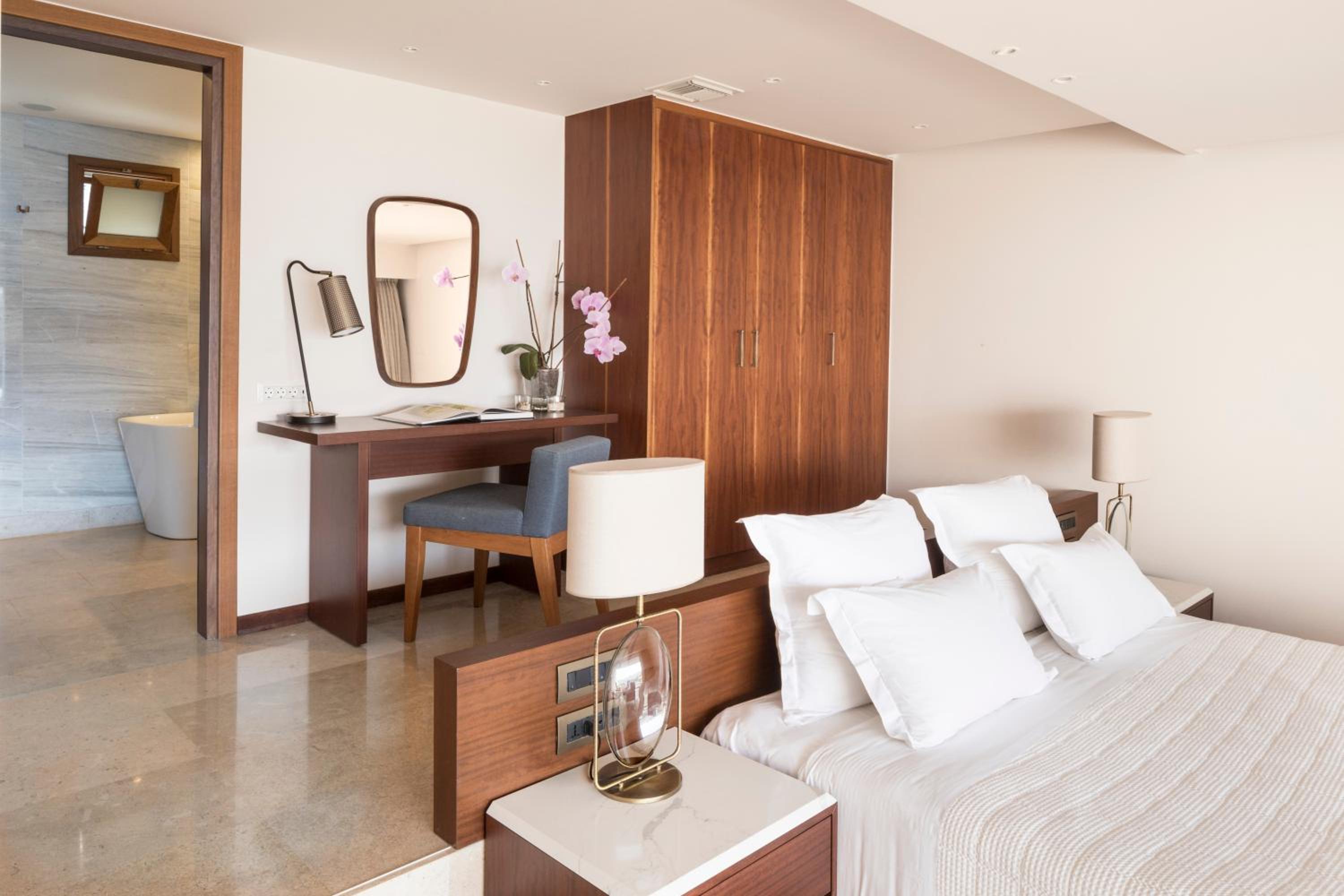 Junior Suite with Sea View - Photo 1