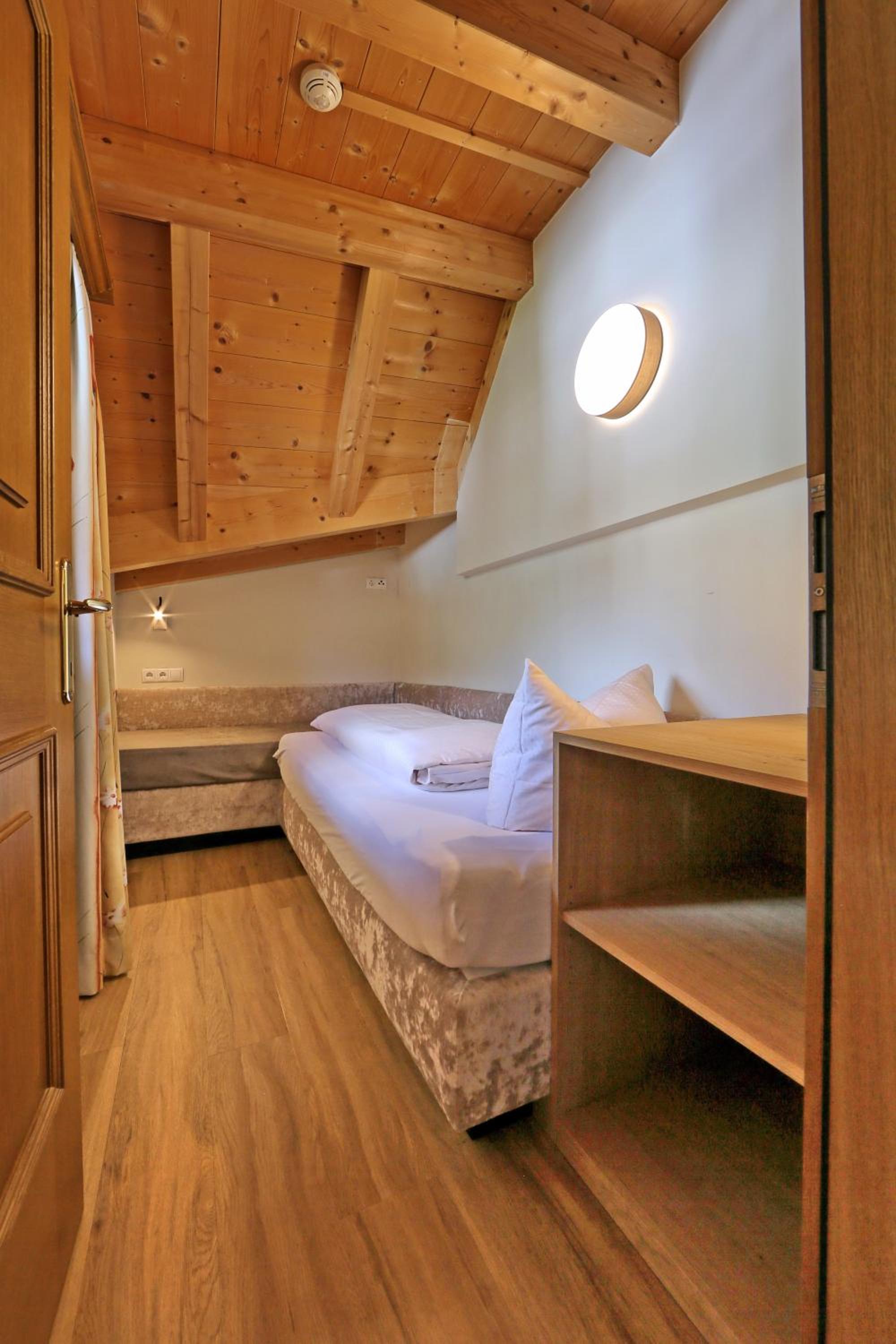 Family Suite with Balcony photo 2