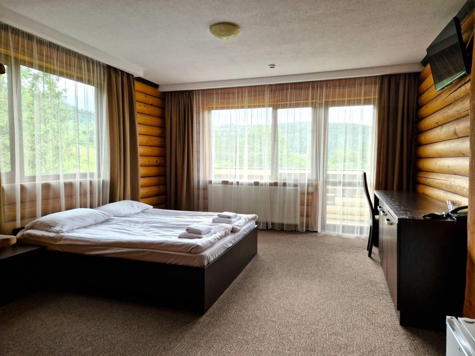 One-Bedroom Suite with Sofa Bed