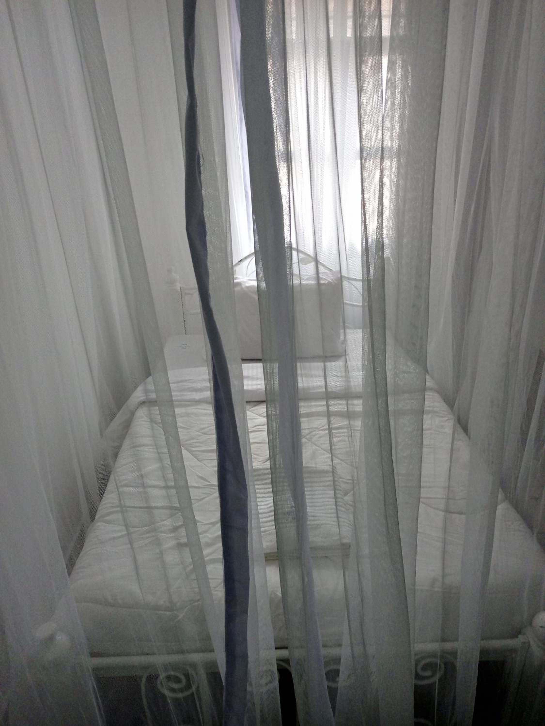 Small Single Room photo 2