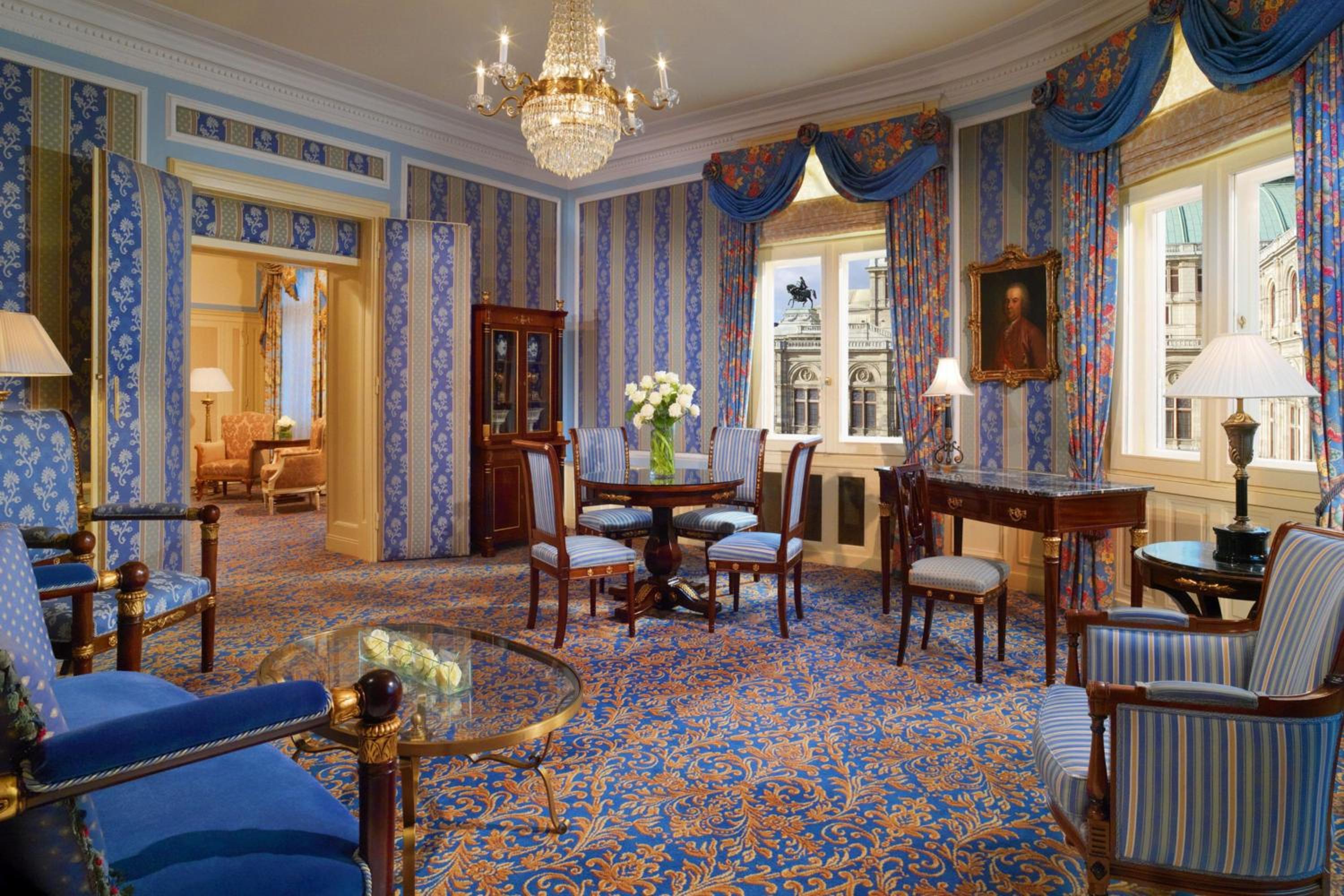 One-Bedroom Opera King Suite
