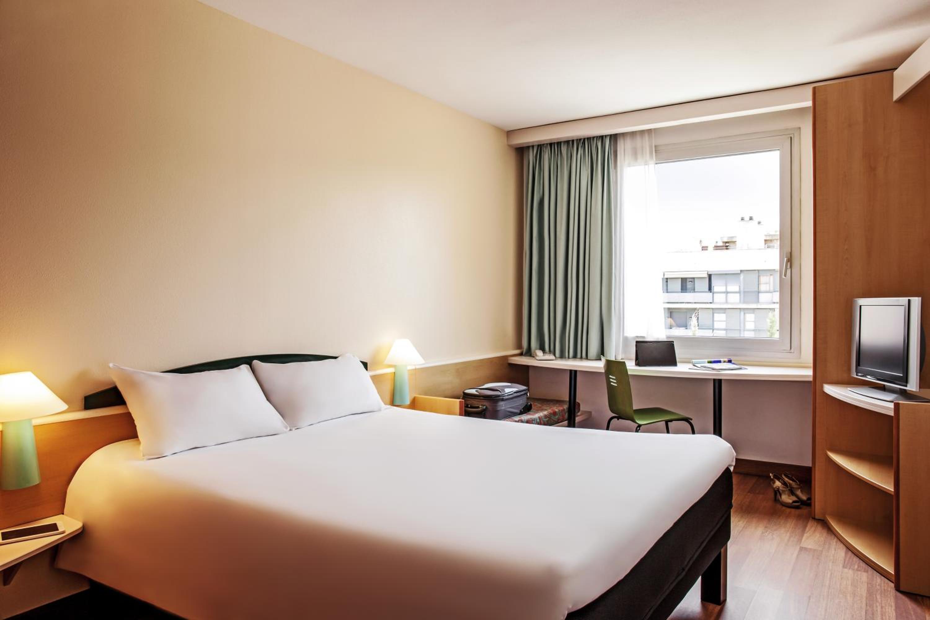 Double Room - Photo 5