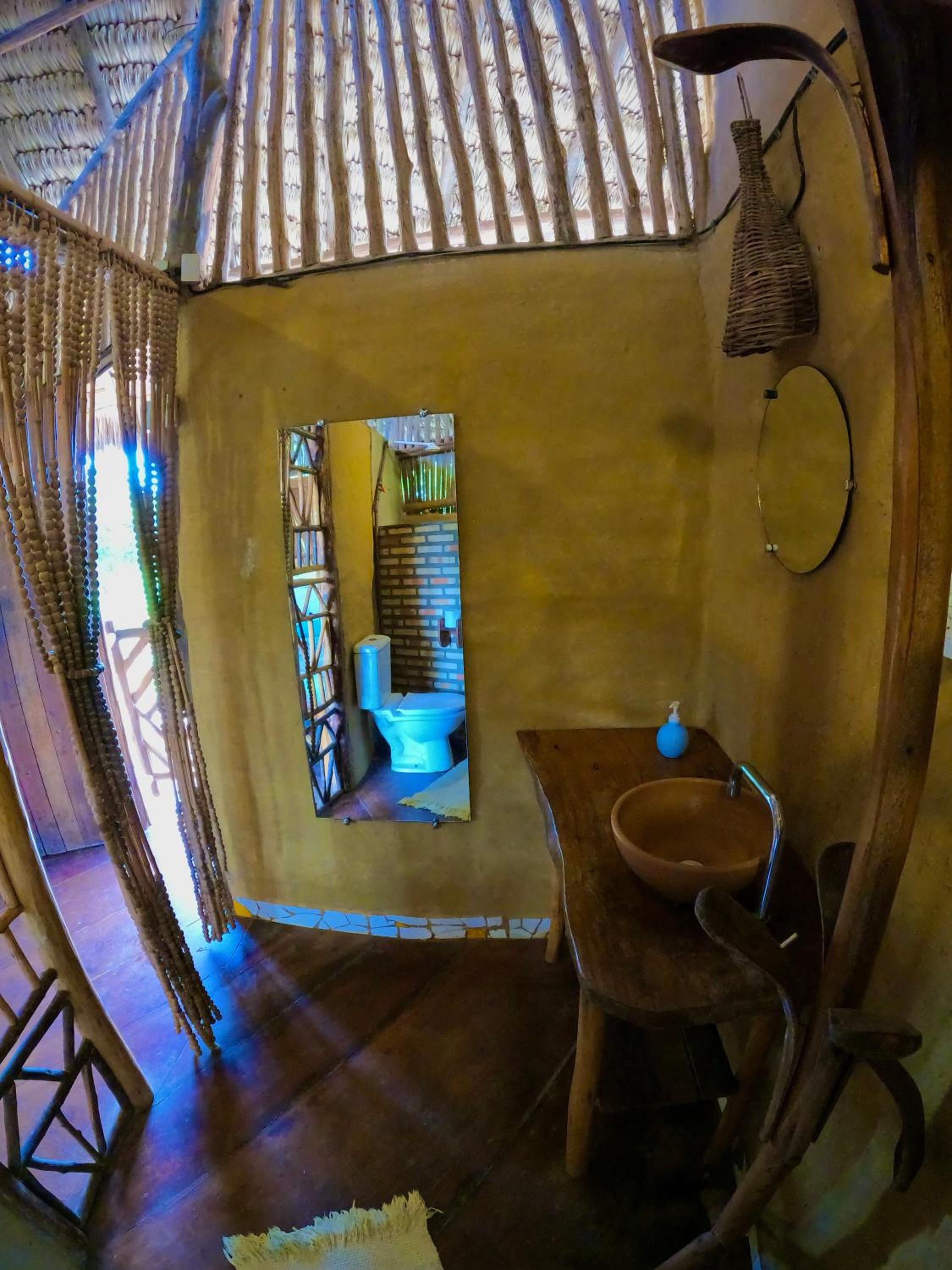 Double or Twin Room with Side Sea View - Photo 9