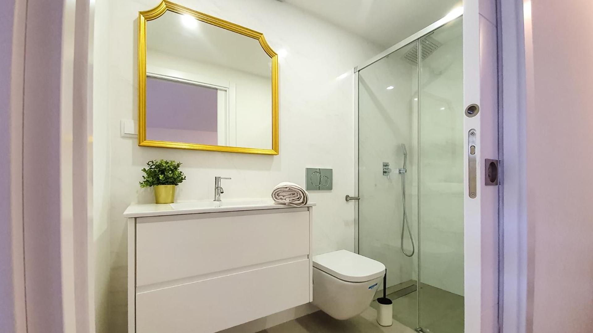 Two-Bedroom Apartment without Swimming Pool - Photo 9