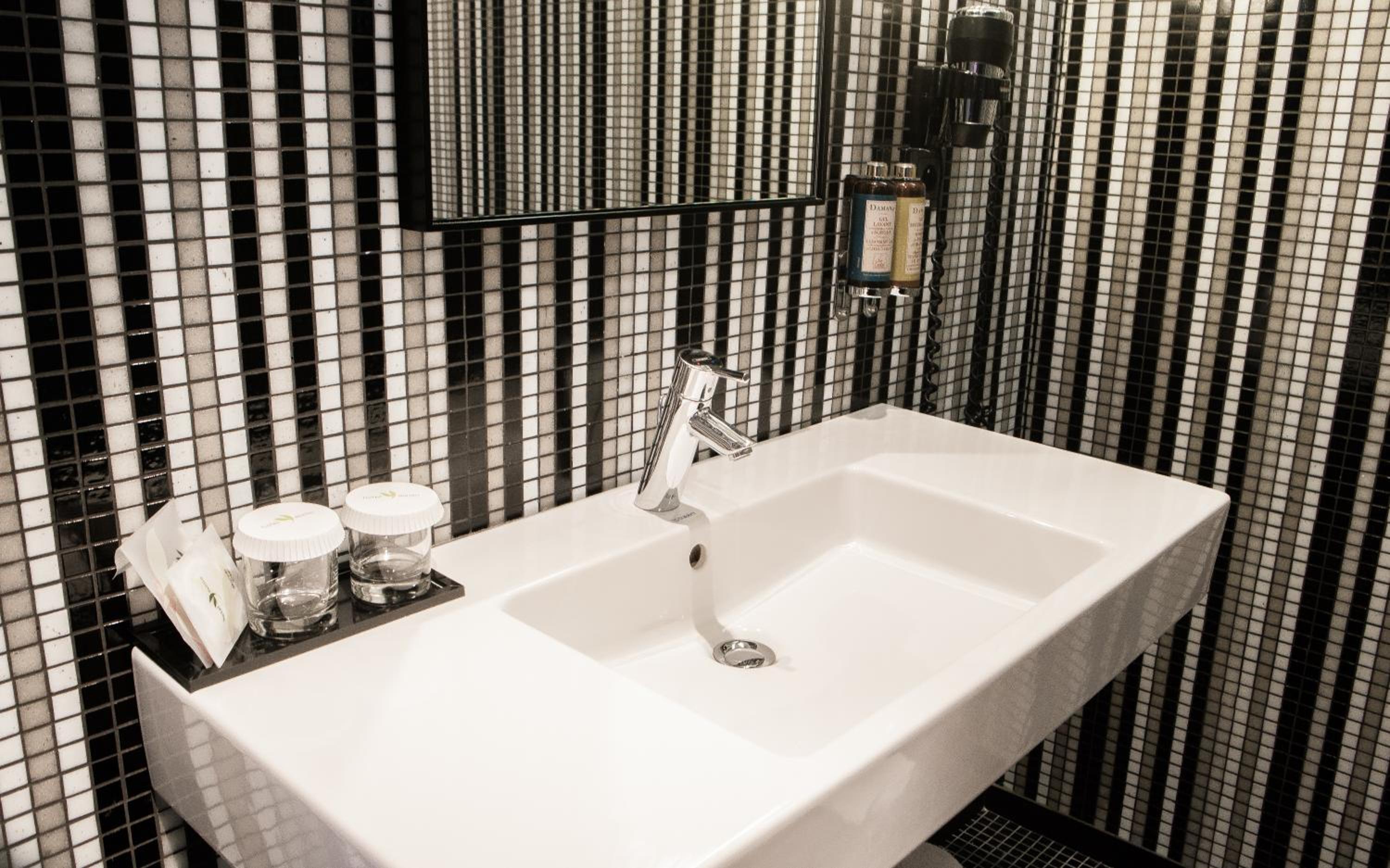 Superior Room - Photo 6