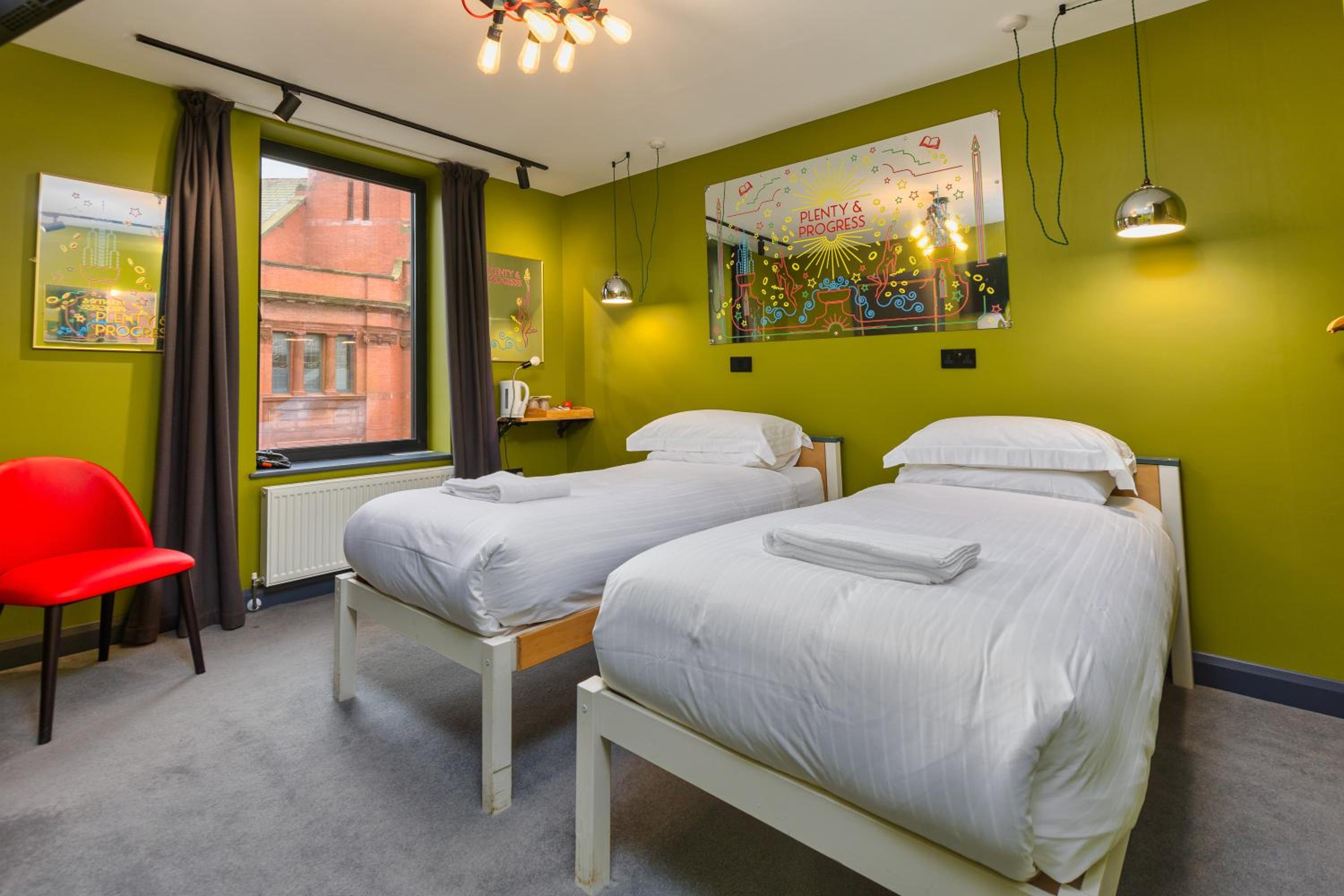 Twin Room - Photo 1