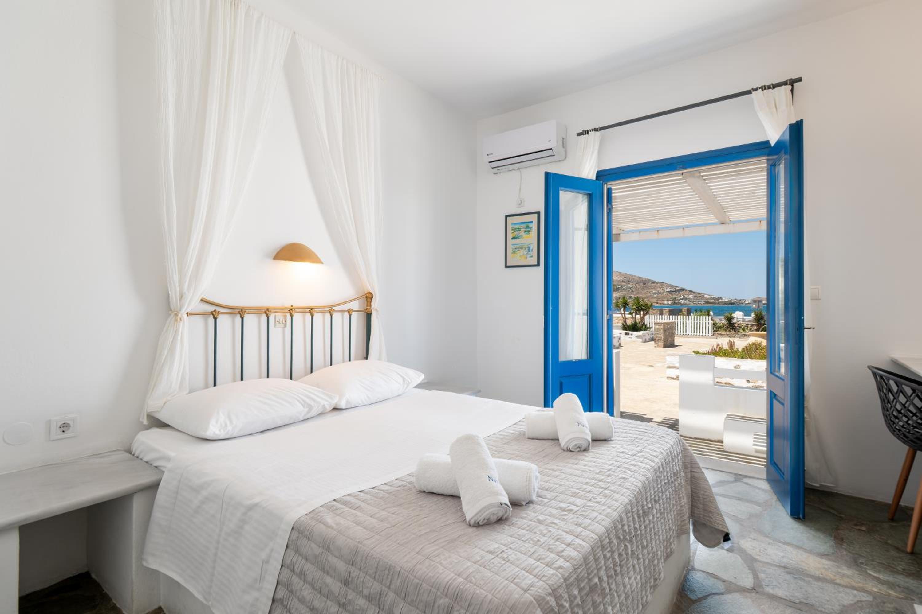 Deluxe Double Room with Balcony and Sea View