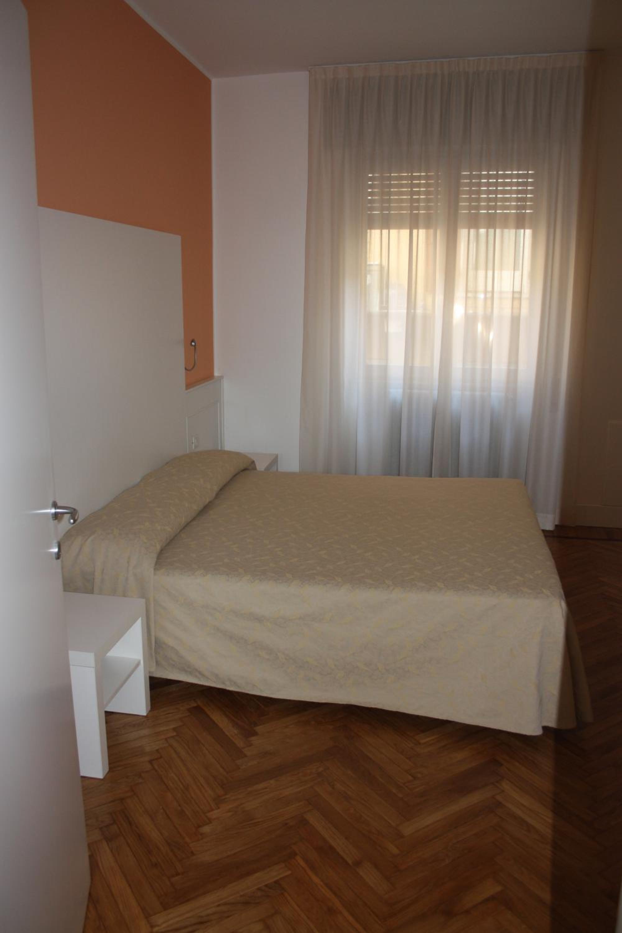 Double or Twin Room photo 3