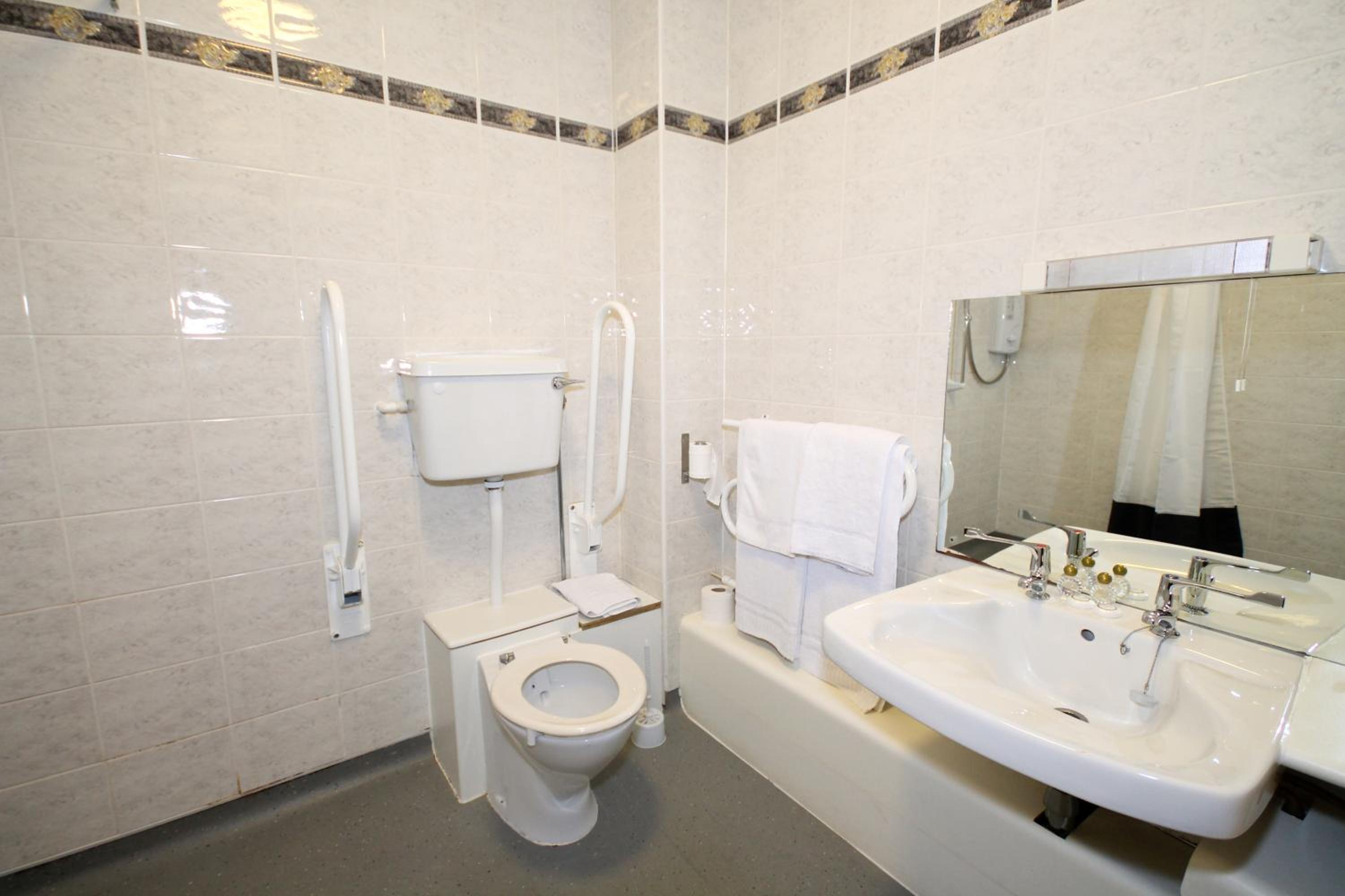 Room for Disabled - Photo 5