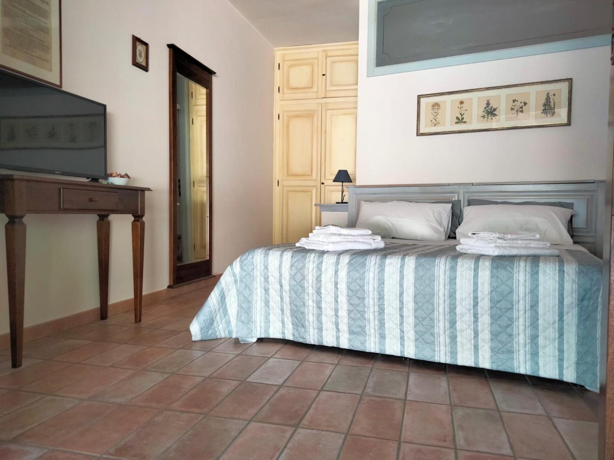 Large Double Room photo 1