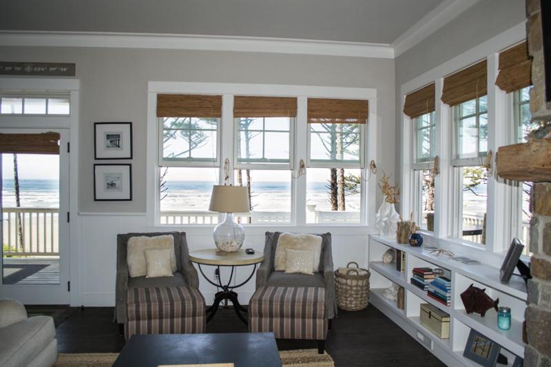 Five-Bedroom House photo 2
