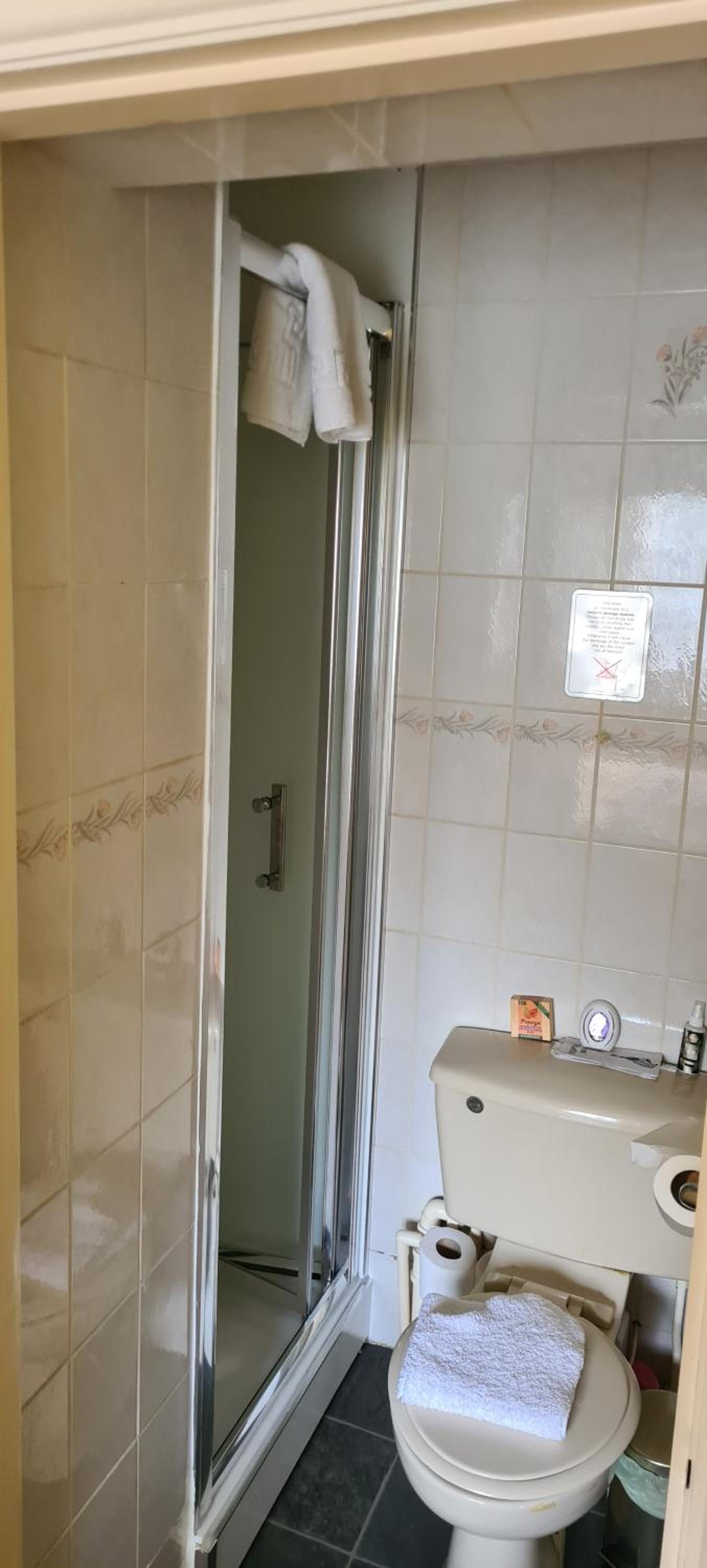 Budget Double Room photo 3