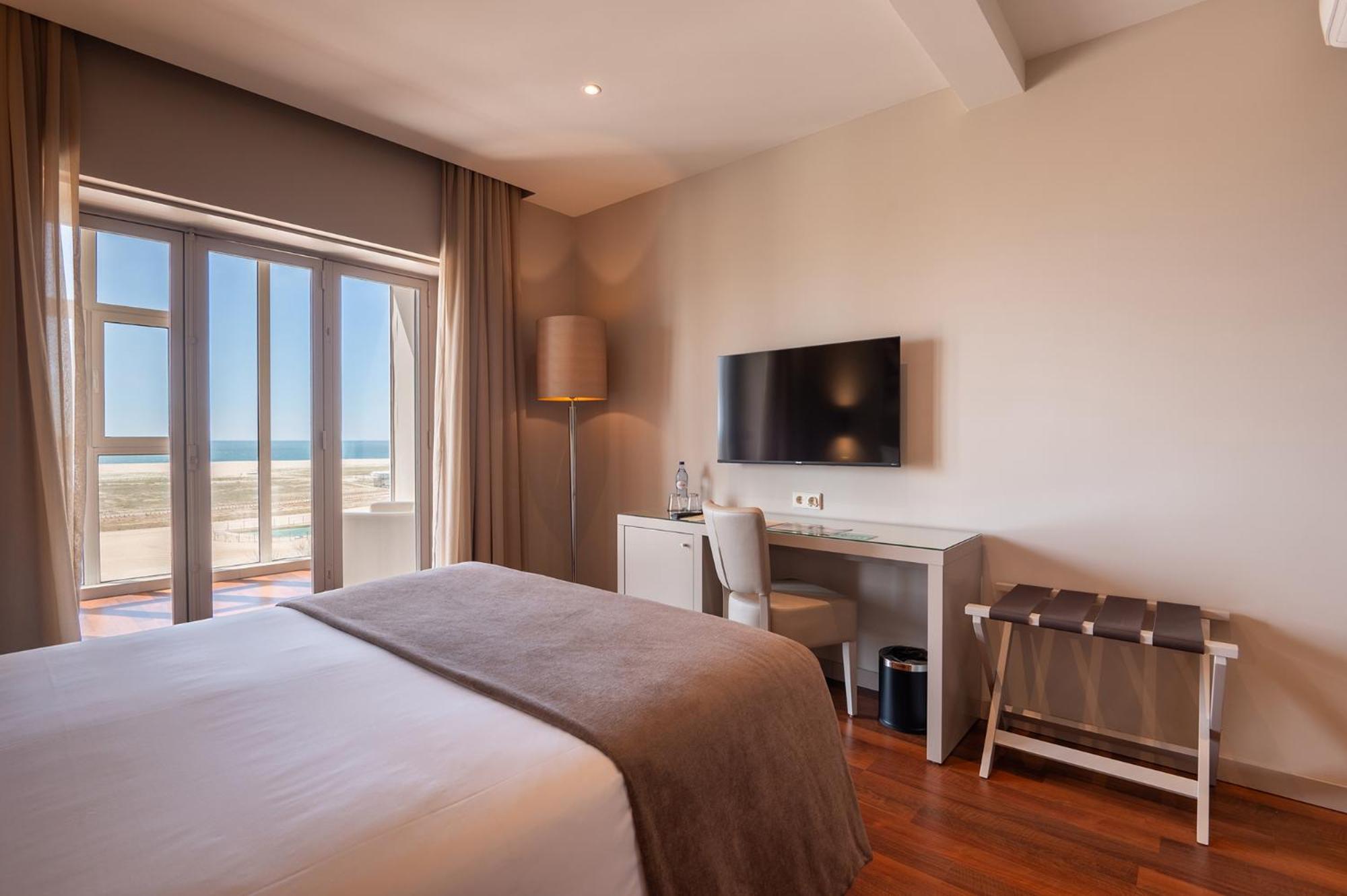 Quadruple Room with Sea View - Photo 1