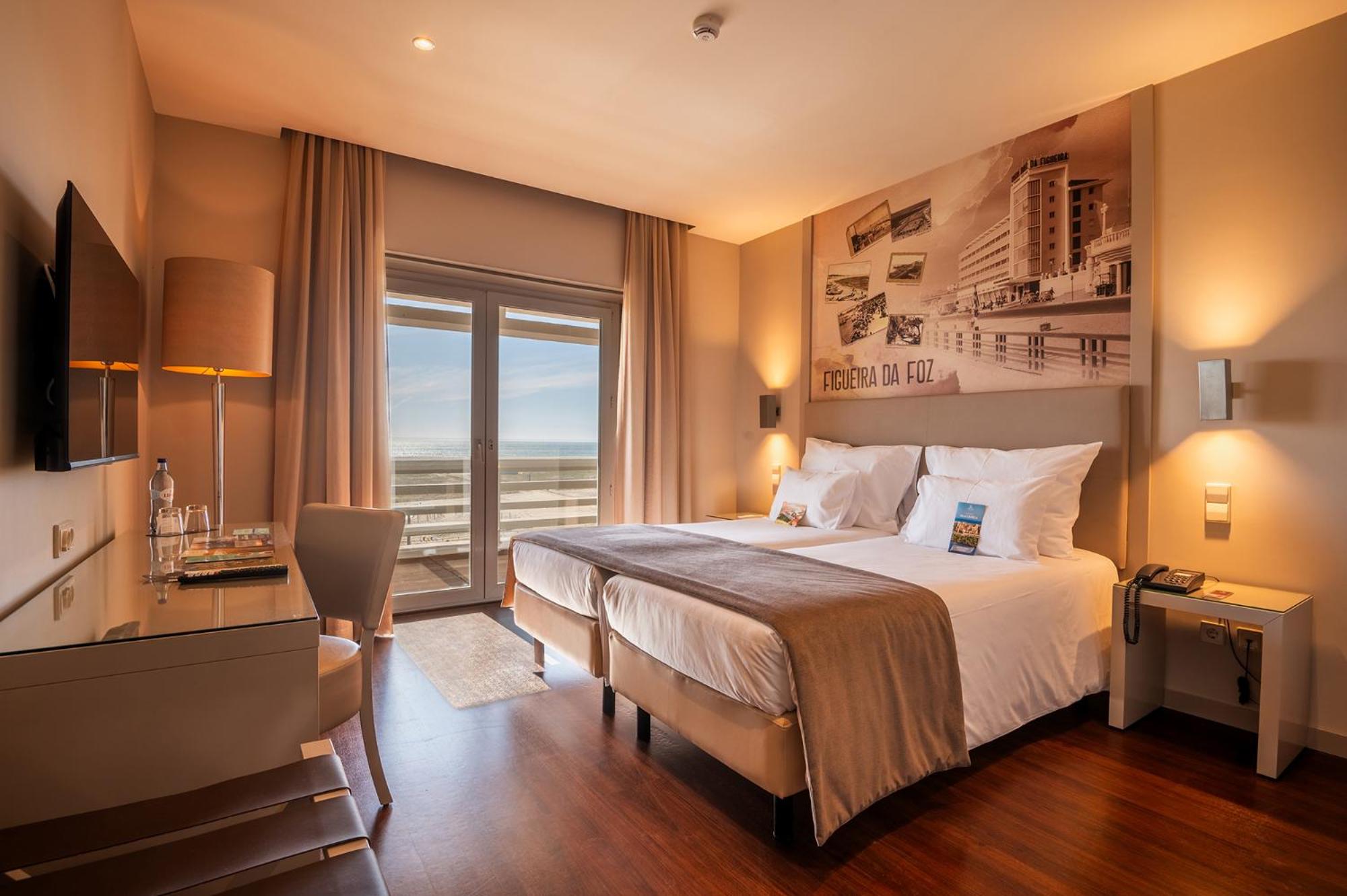 Twin Room with Sea View - Photo 6
