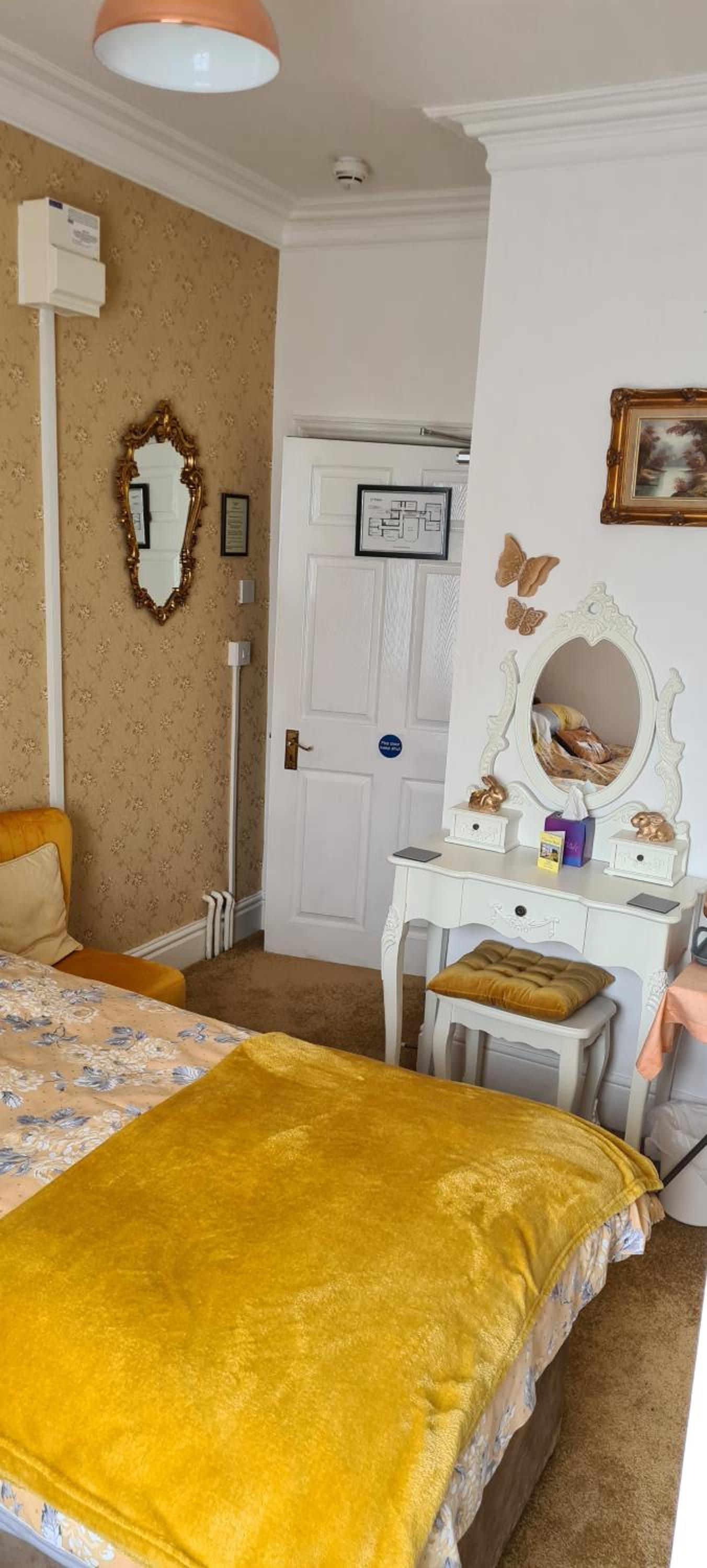 Standard Twin Room With Garden View photo 3